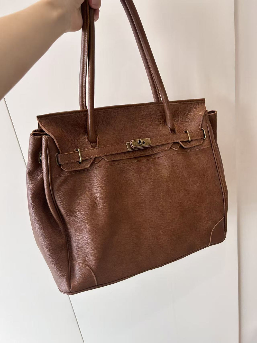 Handcrafted Water-Dyed Cowhide Leather Structured Tote Bag | Women's Vintage Old-Money Style Large Shoulder Bag