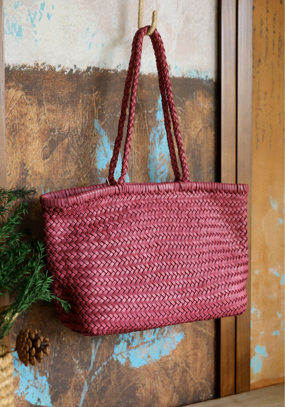 Handwoven Basket Tote Bag | Vegetable-Tanned Italian Cowhide Hand-Carry Bag | Minimalist Summer Commuter Style
