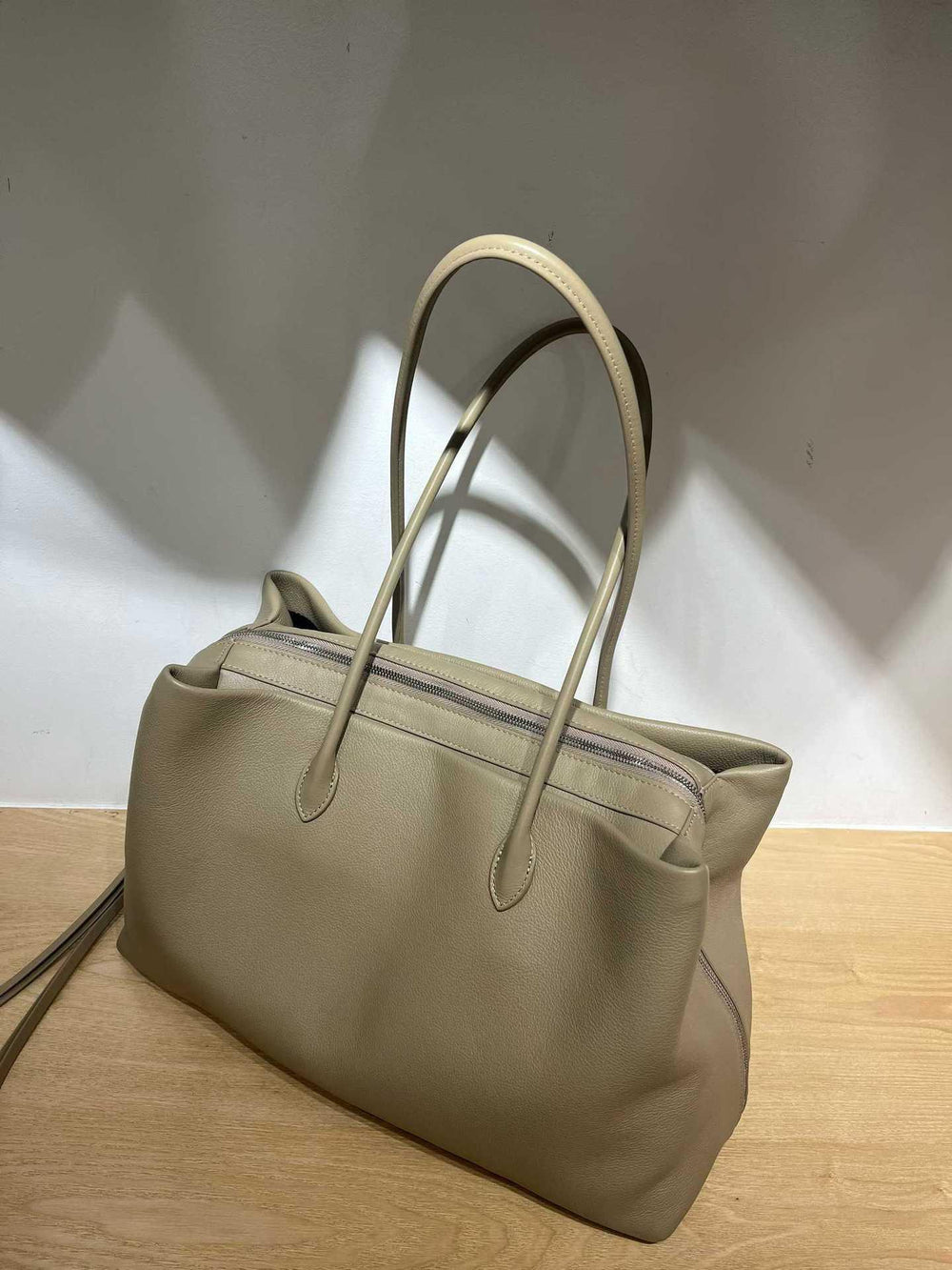 Luxury Cowhide Leather Tote Bag for Women — Handcrafted Large Shoulder Work Satchel with Laptop Compartment | Office, Travel & Everyday Carry