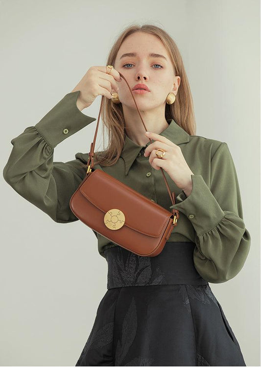 Luxury Leather Crossbody Box Bag with Elegant Circular Emblem, Fashion Leather Shoulder Bag - Image 6