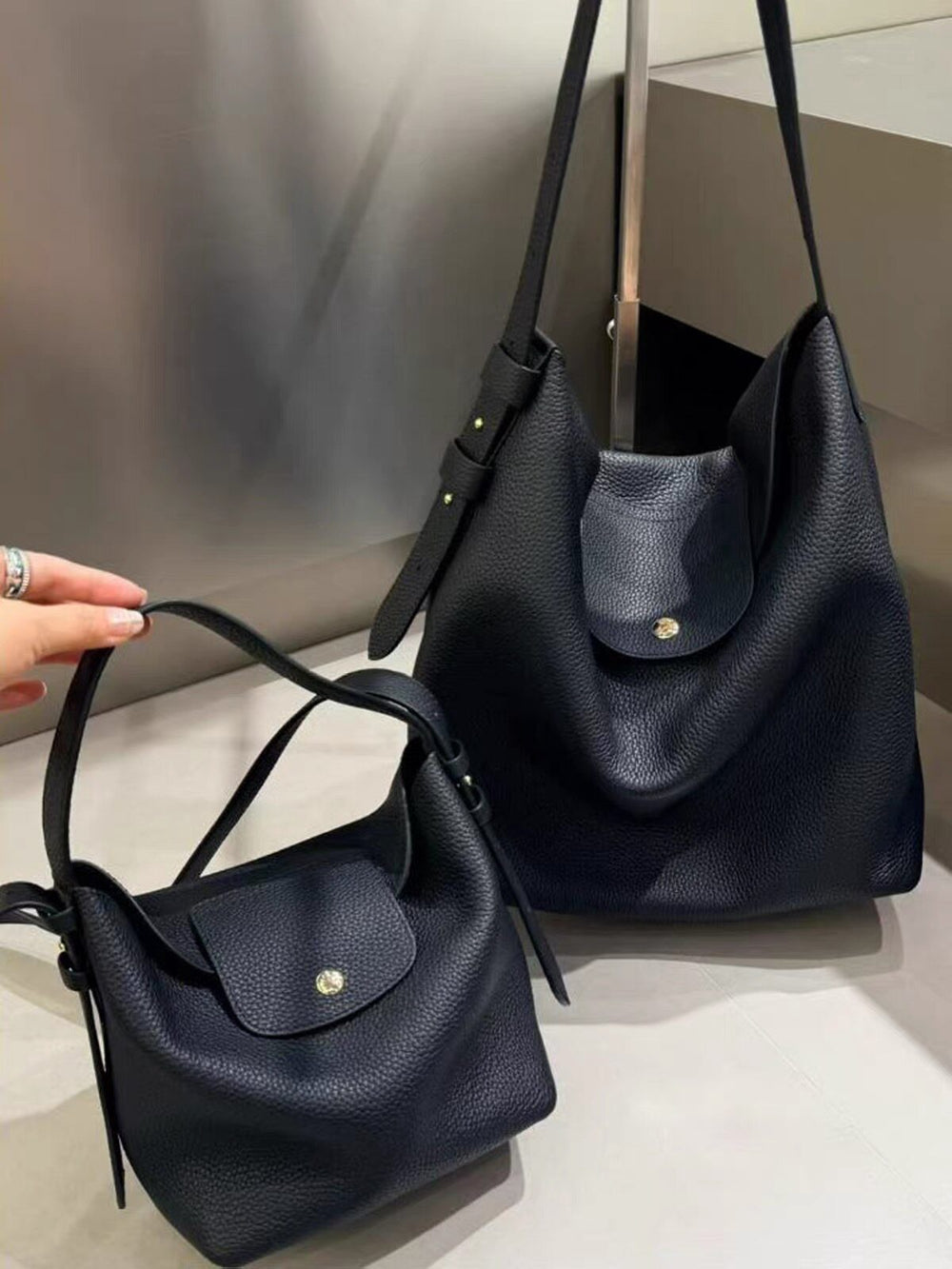 Handcrafted Top Grain Cowhide Leather Slouchy Bucket Bag | Women's Shoulder & Top-Handle Purse