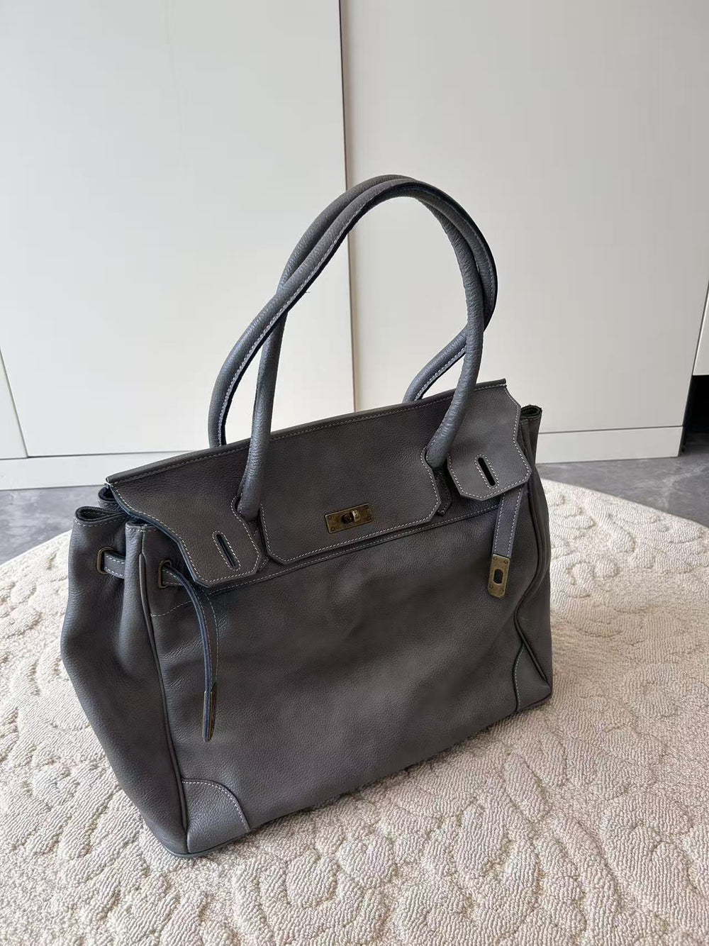 Handcrafted Water-Dyed Cowhide Leather Structured Tote Bag | Women's Vintage Old-Money Style Large Shoulder Bag