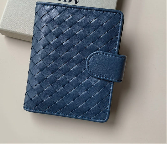 Small Lambskin Leather Interwoven Wallet, Women Woven Leather Cards Holder, Handcrafted Trifold Wallet, Designer Wallet, Women Purse - Image 7