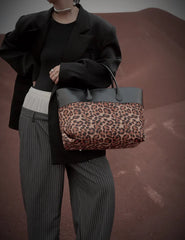 Signature Rainbow Wool & Cowhide Leather Tote, 2025 Fall/Winter Large Colourblock Commuter Shoulder & Handbag for Women Signature Rainbow Wool & Cowhide Leather Tote, 2025 Fall/Winter Large Colourblock Commuter Shoulder & Handbag for Women