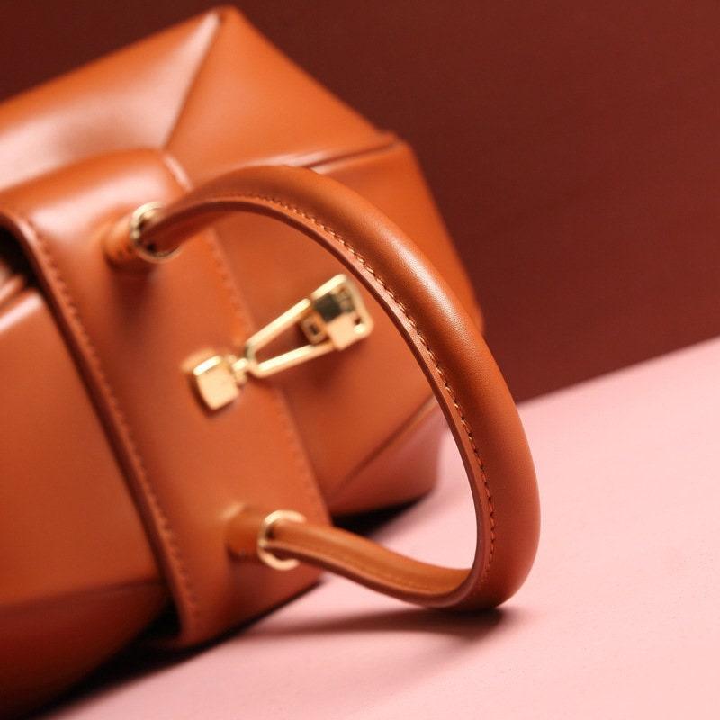 Genuine Leather Designer Handbag, Fashion Dumpling Pouch, Lady Elegant Lock Leather Bag, Leather Doctor Bag, Christmas Gift For Her