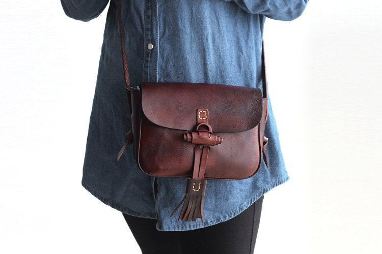 Small Vintage Designer Vegetable Leather Shoulder Bag For Women Retro Handcrafted Brush Off Ladies Baguette Handbag