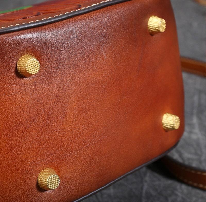 SUNFLOWER LEATHER Bag for Women, Vintage Women's Boho Bag, Sun Tooled Leather Handbag, Western Shoulder Bag, Fashionable Round Bag