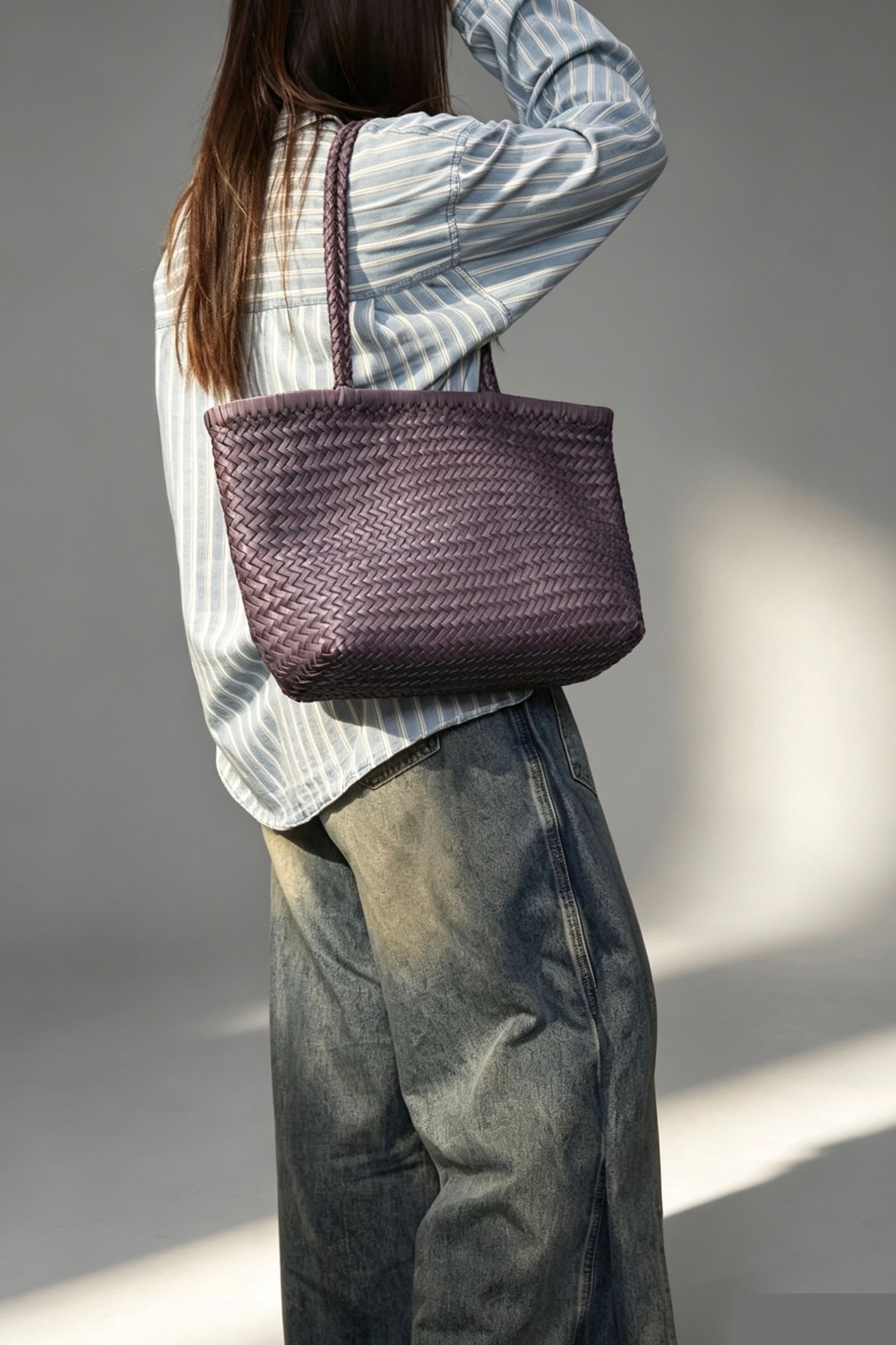 Handwoven Basket Tote Bag | Vegetable-Tanned Italian Cowhide Hand-Carry Bag | Minimalist Summer Commuter Style
