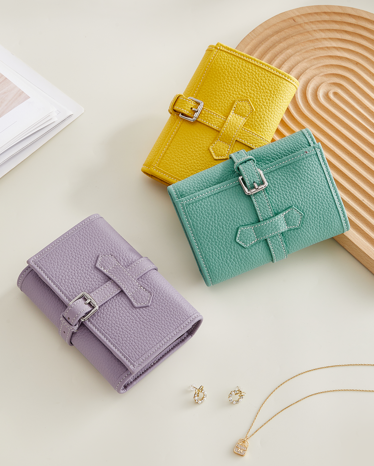 Handcrafted Full Grain Leather Jewellery Travel Organizer, Luxury Cowhide Jewellery Roll with Ring & Earring Holder, Portable Storage Case