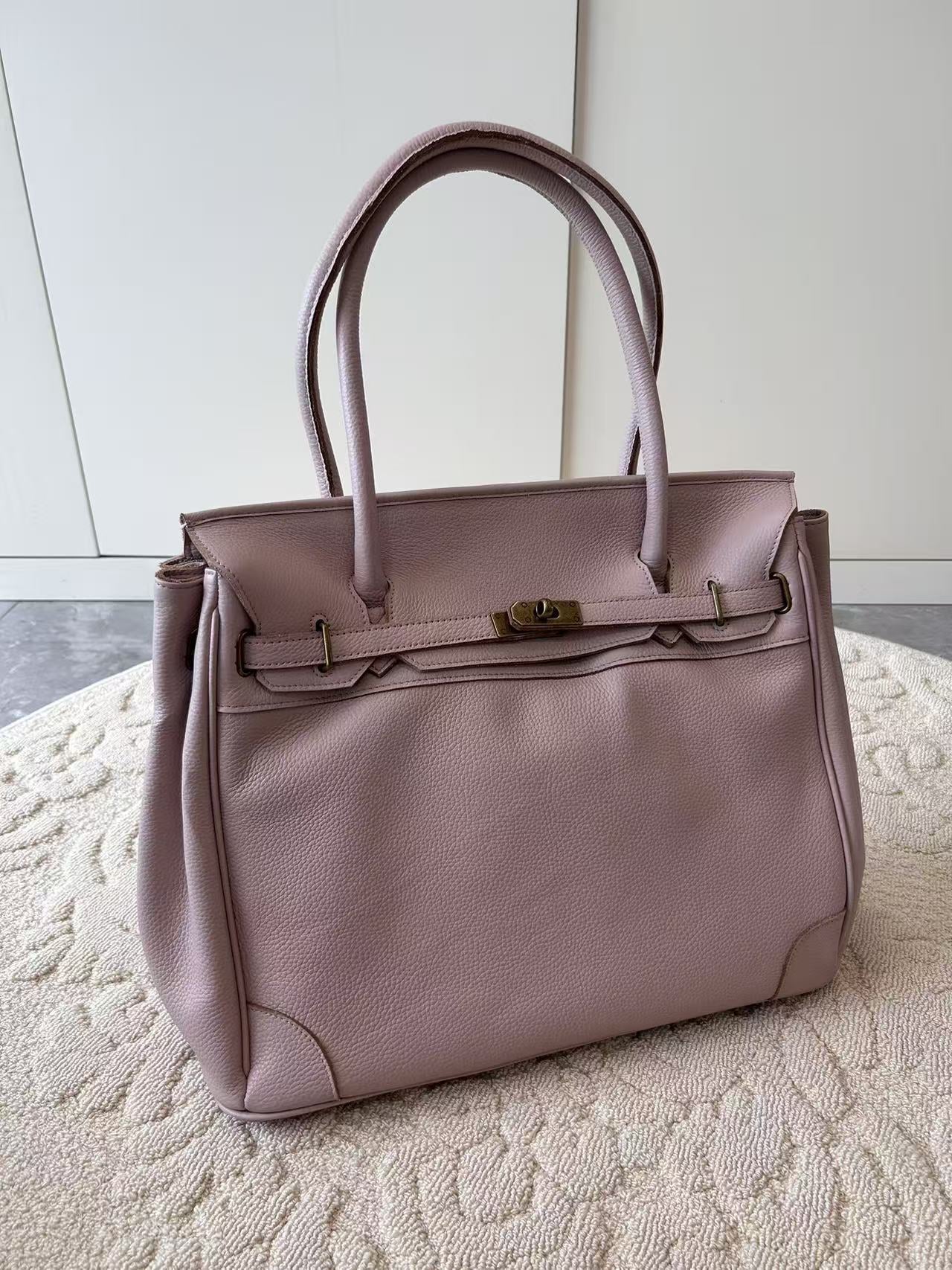 Handcrafted Water-Dyed Cowhide Leather Structured Tote Bag | Women's Vintage Old-Money Style Large Shoulder Bag