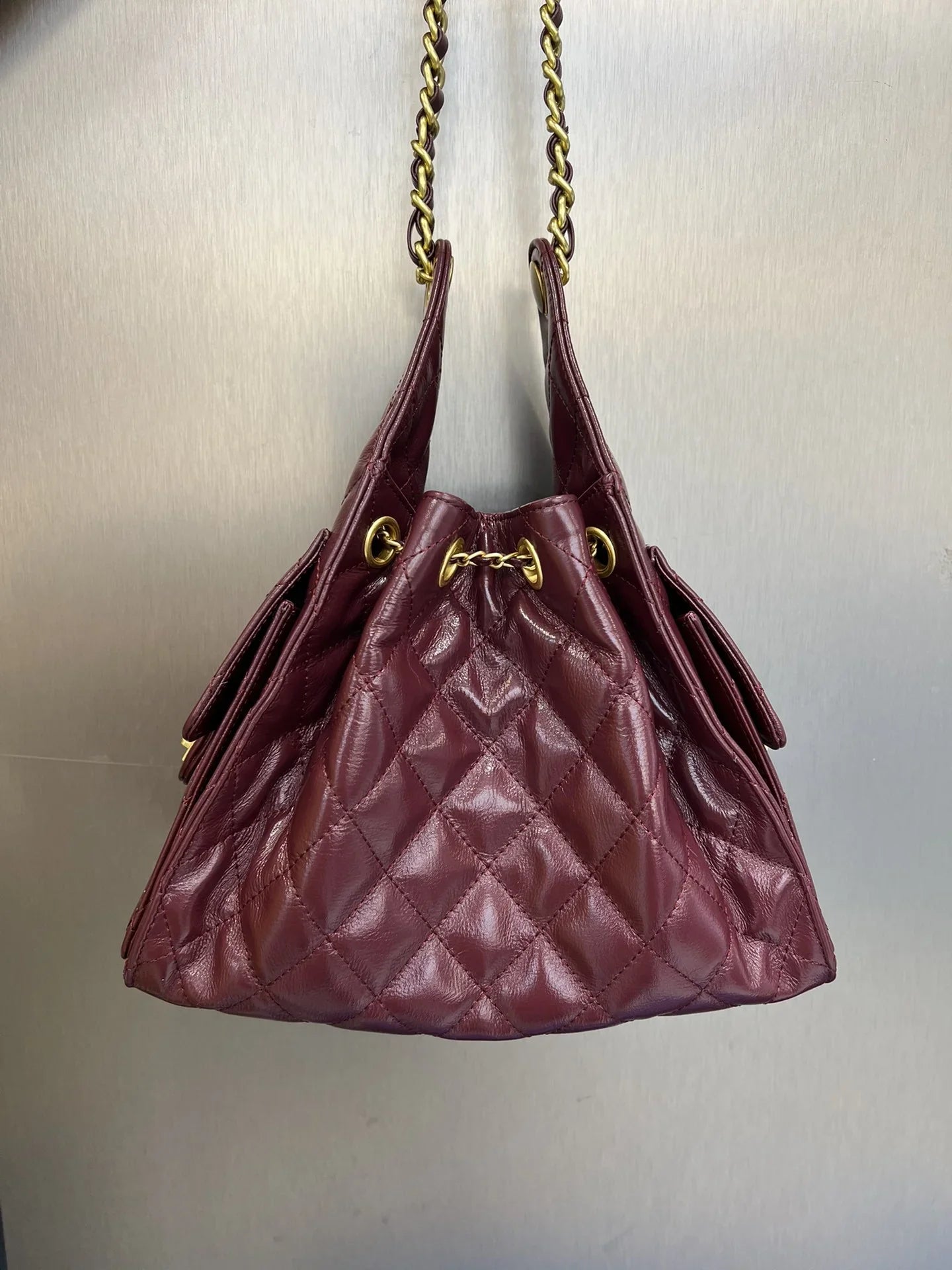 Quilted Diamond Leather Drawstring Hobo Bag – Gold Chain Strap | Lambskin & Cowhide Shoulder Bag for Women