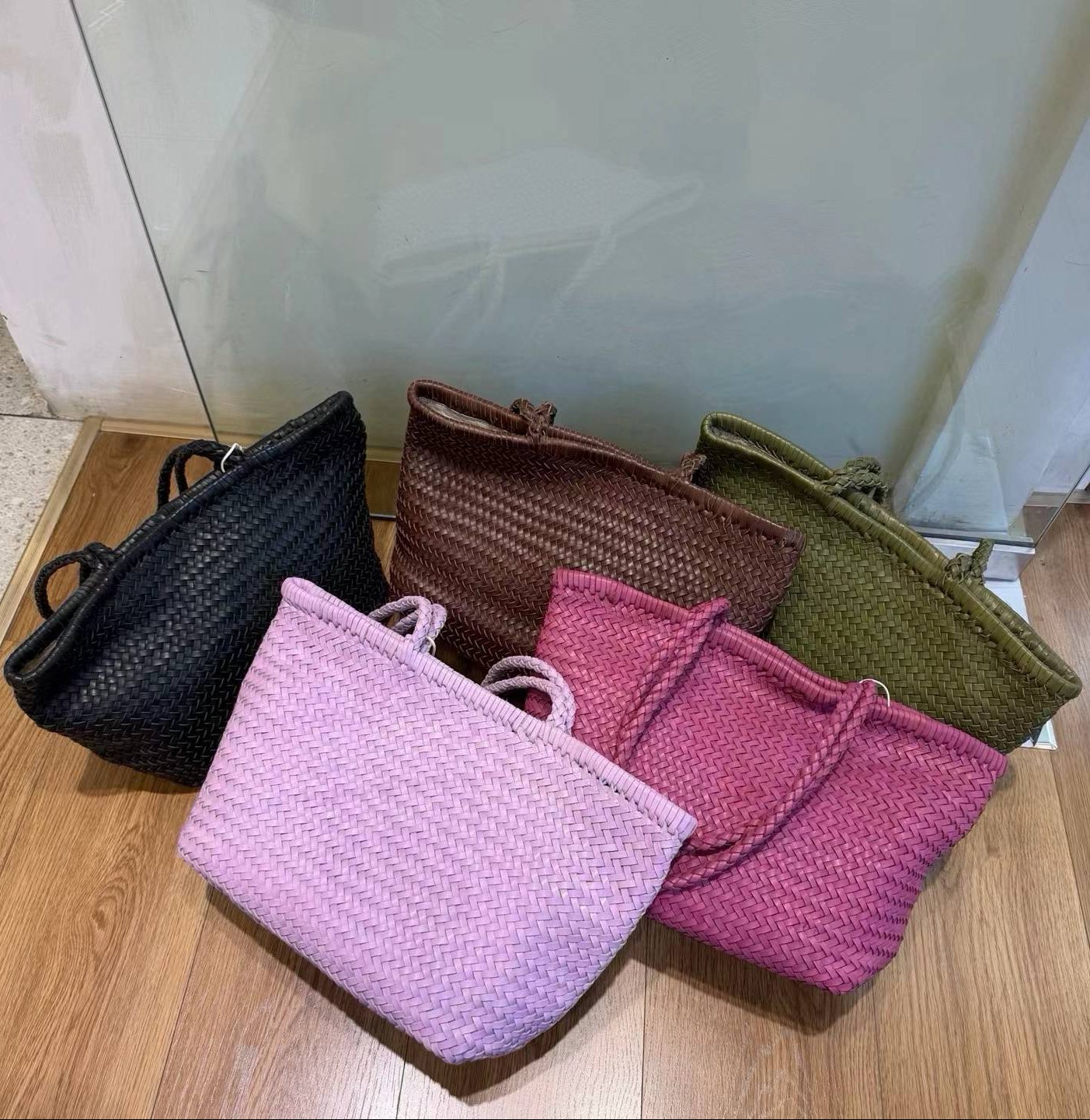Handwoven Basket Tote Bag | Vegetable-Tanned Italian Cowhide Hand-Carry Bag | Minimalist Summer Commuter Style