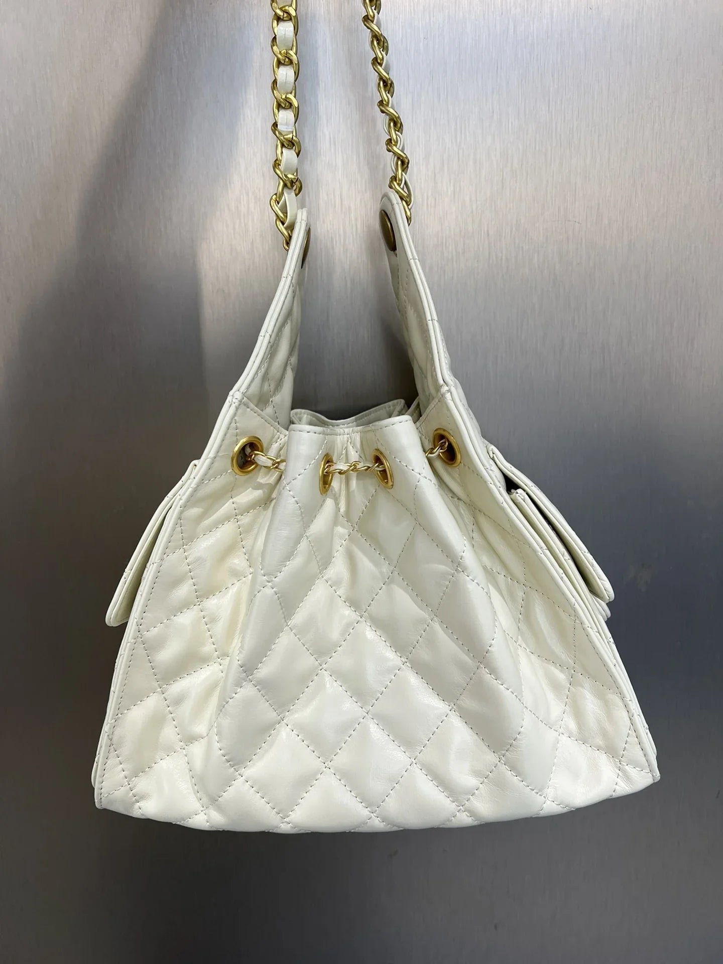 Quilted Diamond Leather Drawstring Hobo Bag – Gold Chain Strap | Lambskin & Cowhide Shoulder Bag for Women