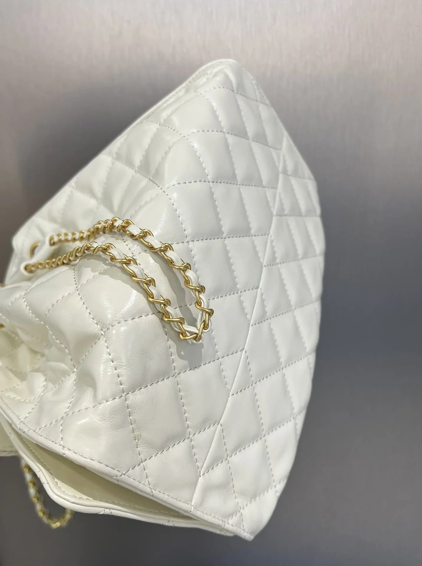 Quilted Diamond Leather Drawstring Hobo Bag – Gold Chain Strap | Lambskin & Cowhide Shoulder Bag for Women