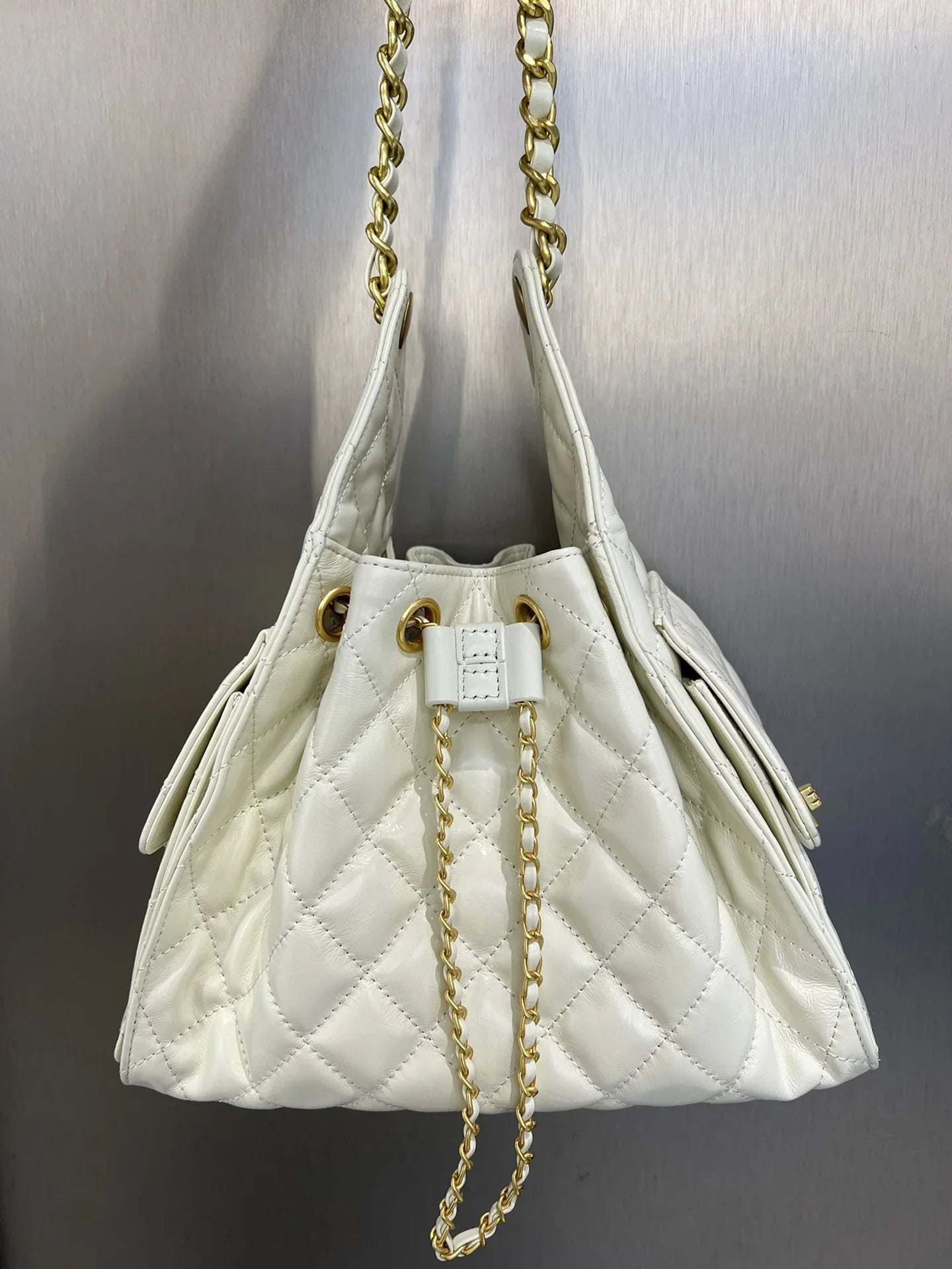 Quilted Diamond Leather Drawstring Hobo Bag – Gold Chain Strap | Lambskin & Cowhide Shoulder Bag for Women