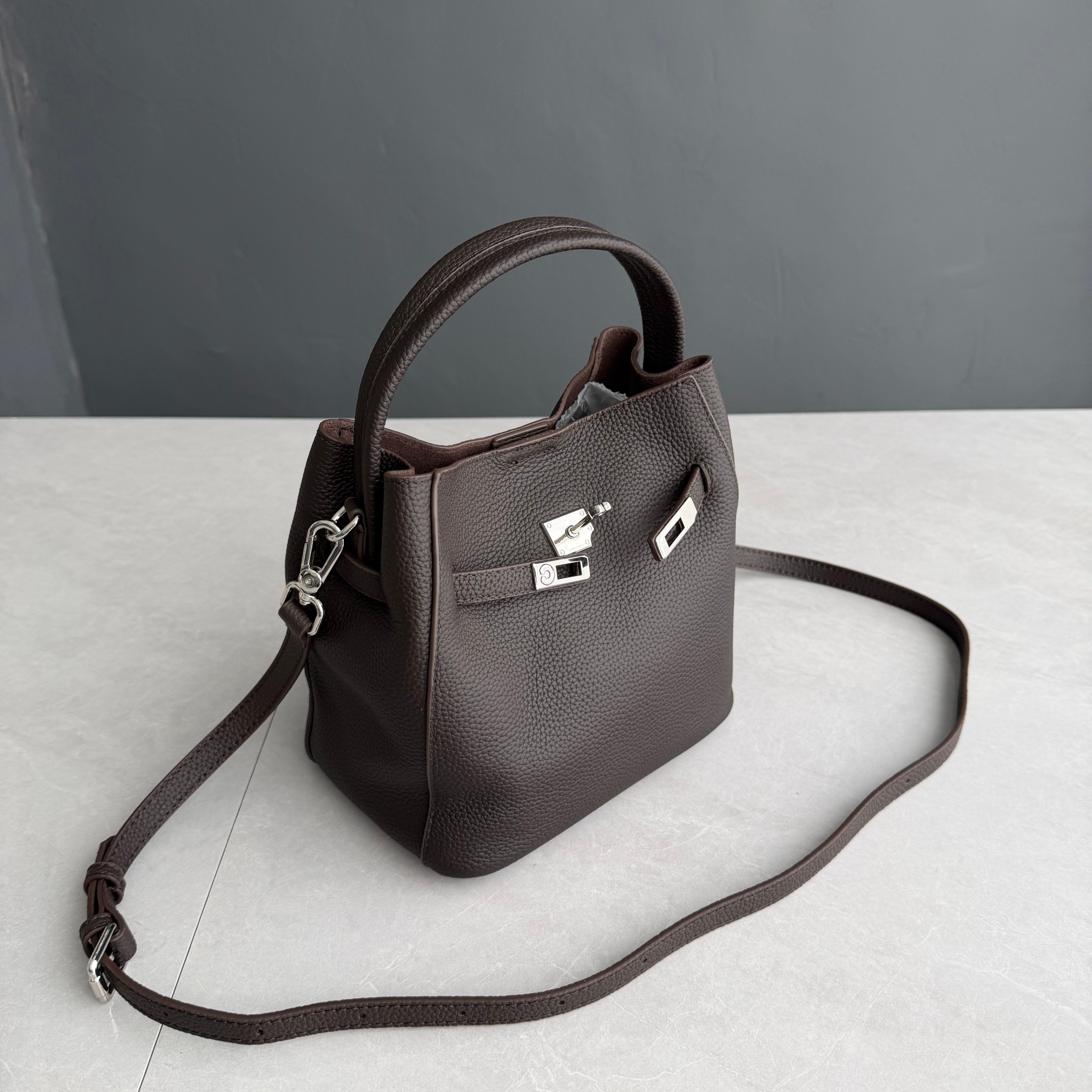 Luxury Pebbled Cowhide Leather Bucket Bag, Designer Crossbody with Twist Lock