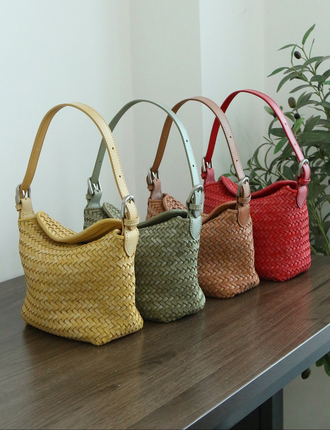 Handwoven Full Grain Leather Hobo Bag | Vintage Basketweave Shoulder & Crossbody Bag