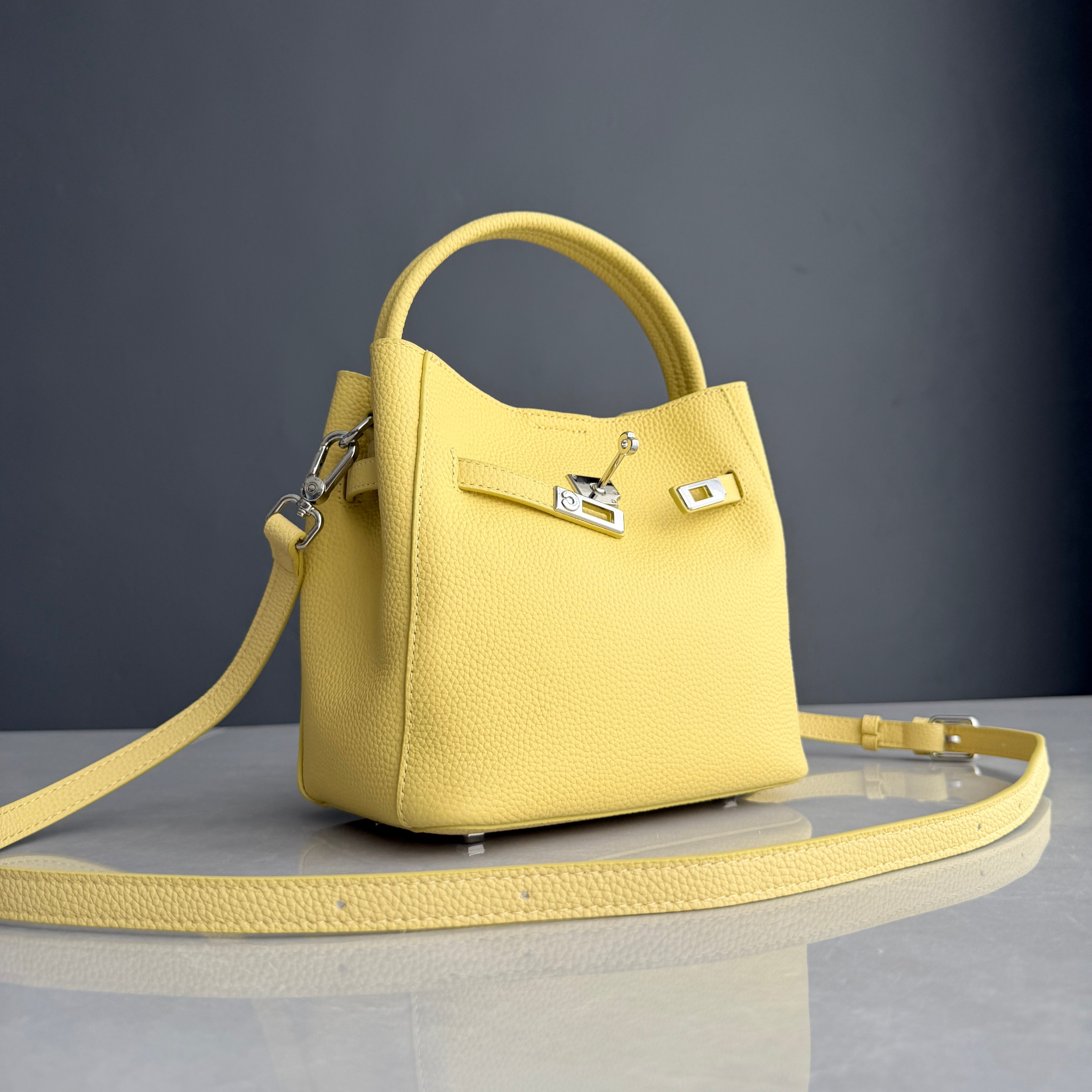 Luxury Pebbled Cowhide Leather Bucket Bag, Designer Crossbody with Twist Lock