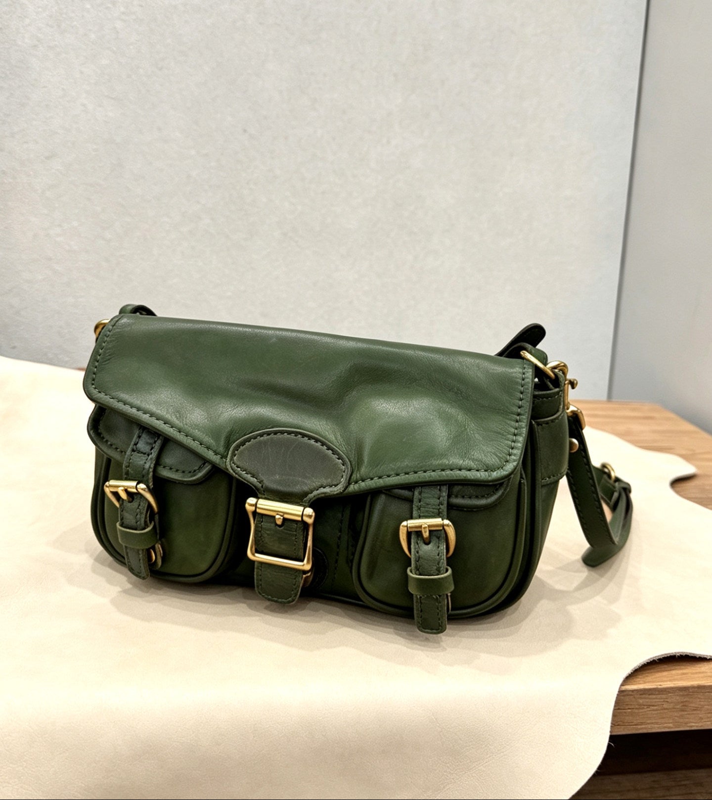 Vintage Distressed Leather Saddle Bag | Unisex Crossbody Shoulder Bag | Full Grain Cowhide Handbag