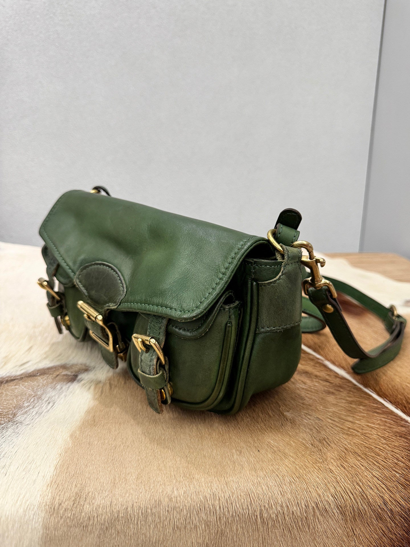 Vintage Distressed Leather Saddle Bag | Unisex Crossbody Shoulder Bag | Full Grain Cowhide Handbag
