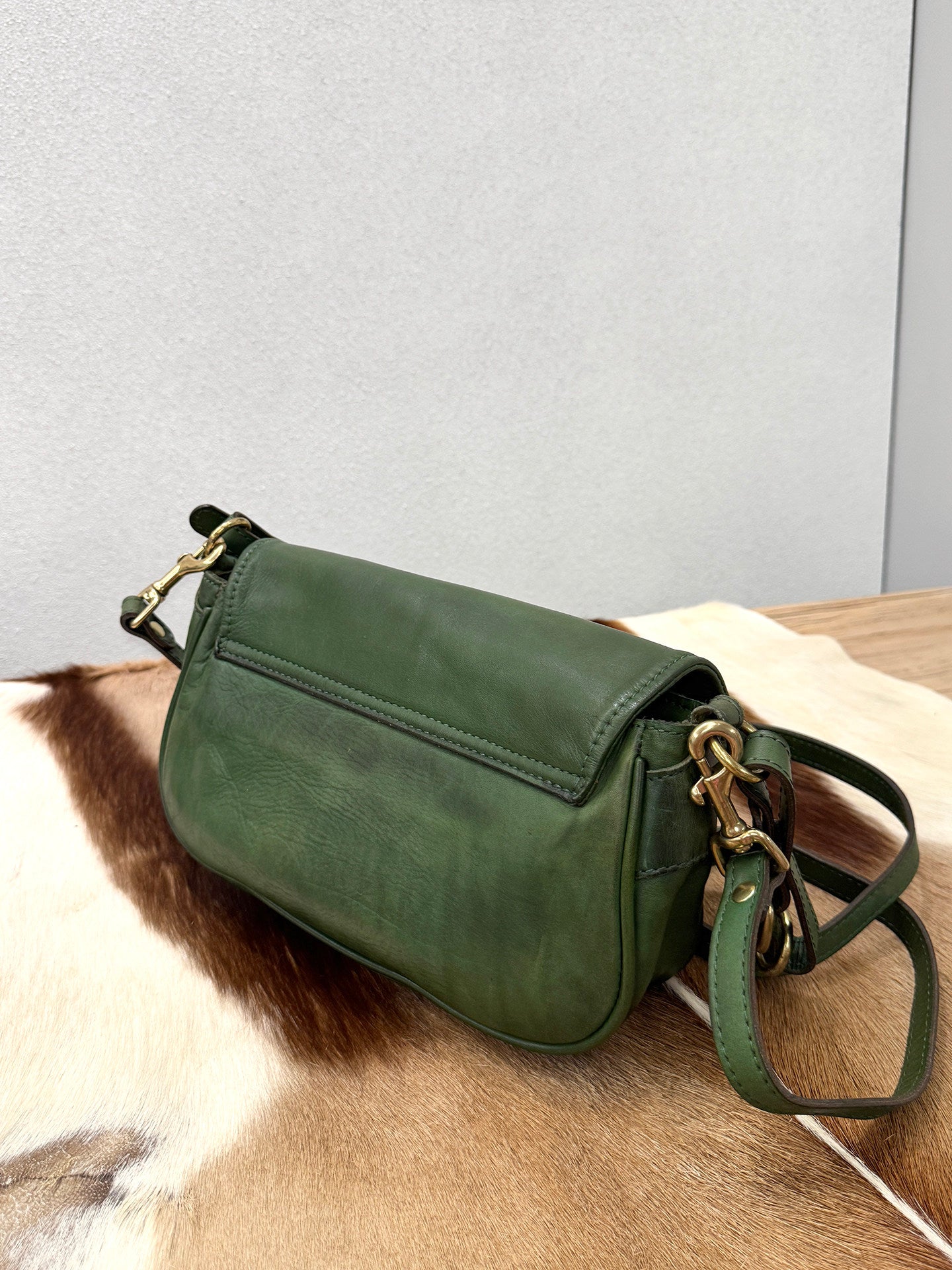Vintage Distressed Leather Saddle Bag | Unisex Crossbody Shoulder Bag | Full Grain Cowhide Handbag