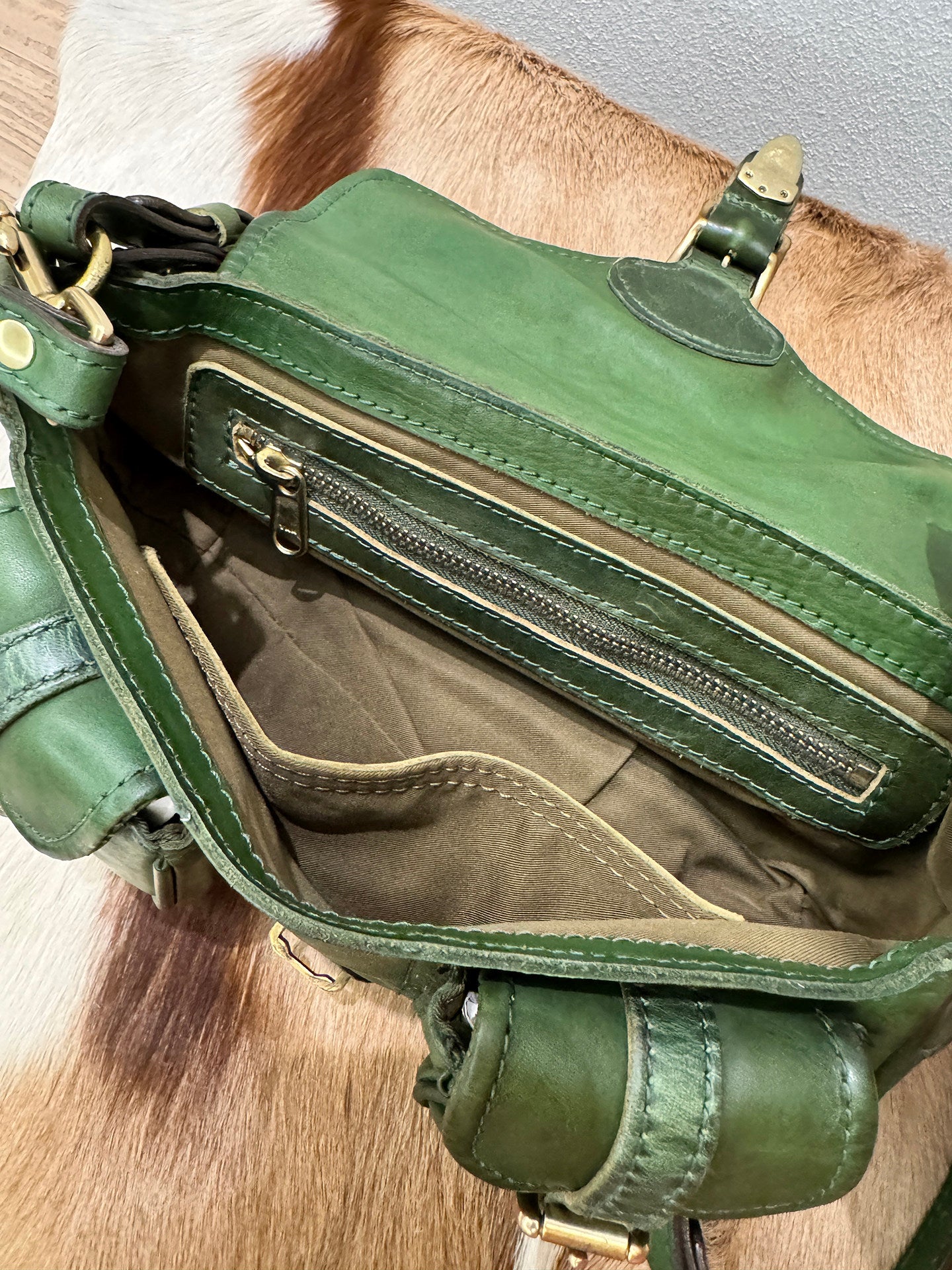 Vintage Distressed Leather Saddle Bag | Unisex Crossbody Shoulder Bag | Full Grain Cowhide Handbag
