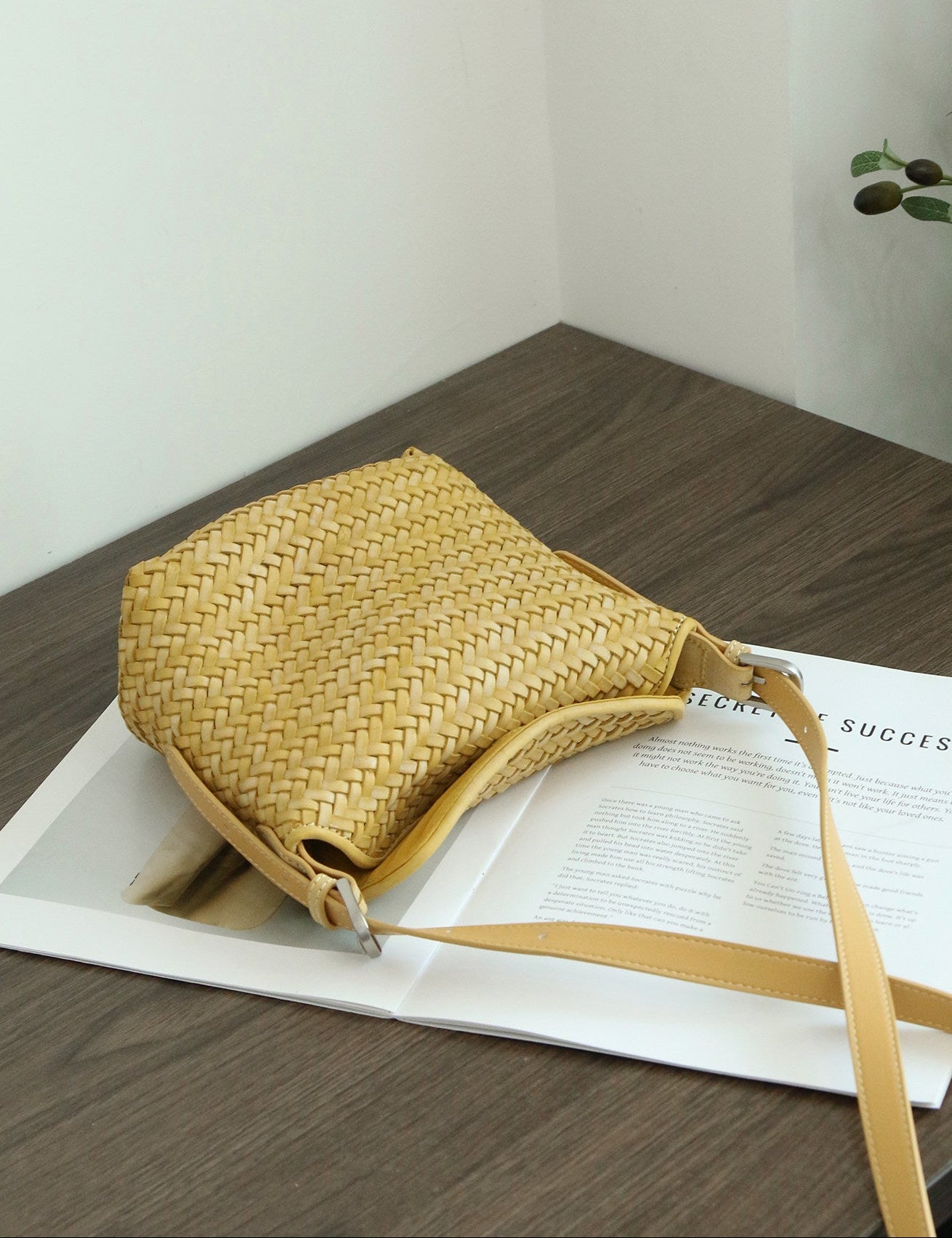 Handwoven Full Grain Leather Hobo Bag | Vintage Basketweave Shoulder & Crossbody Bag