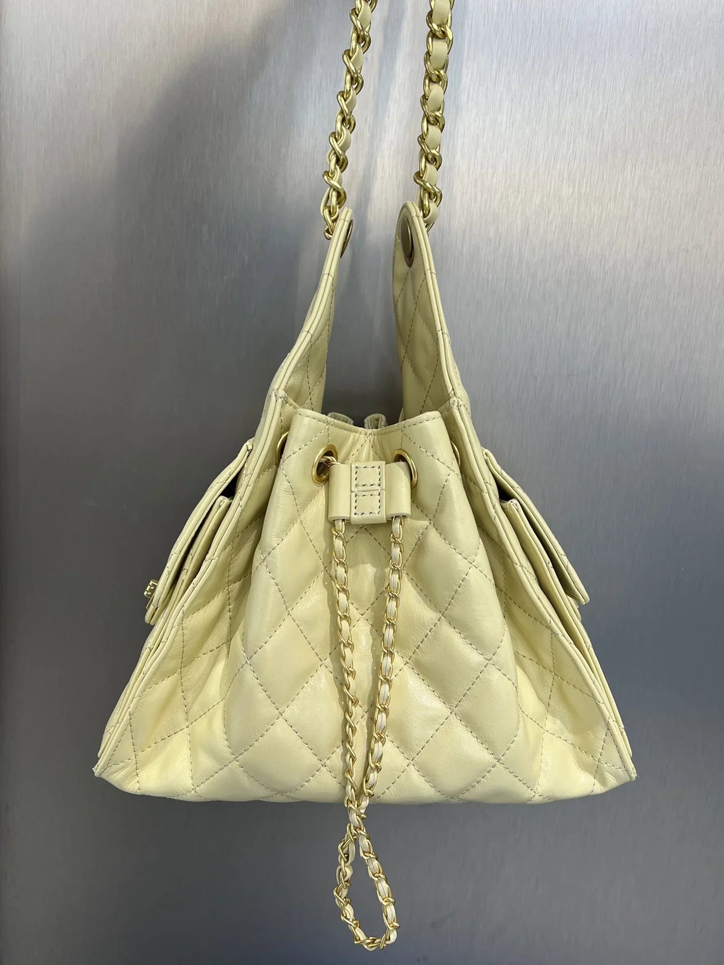 Quilted Diamond Leather Drawstring Hobo Bag – Gold Chain Strap | Lambskin & Cowhide Shoulder Bag for Women