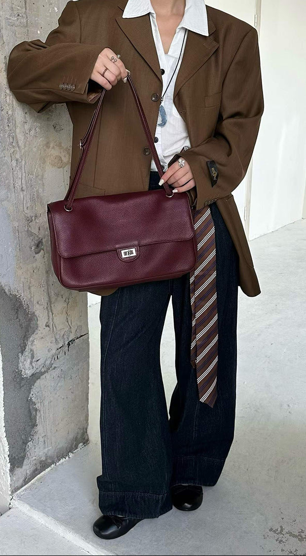Minimalist Commuter Leather Shoulder Bag | Top Grain Cowhide Handbag with Twist-Lock Closure