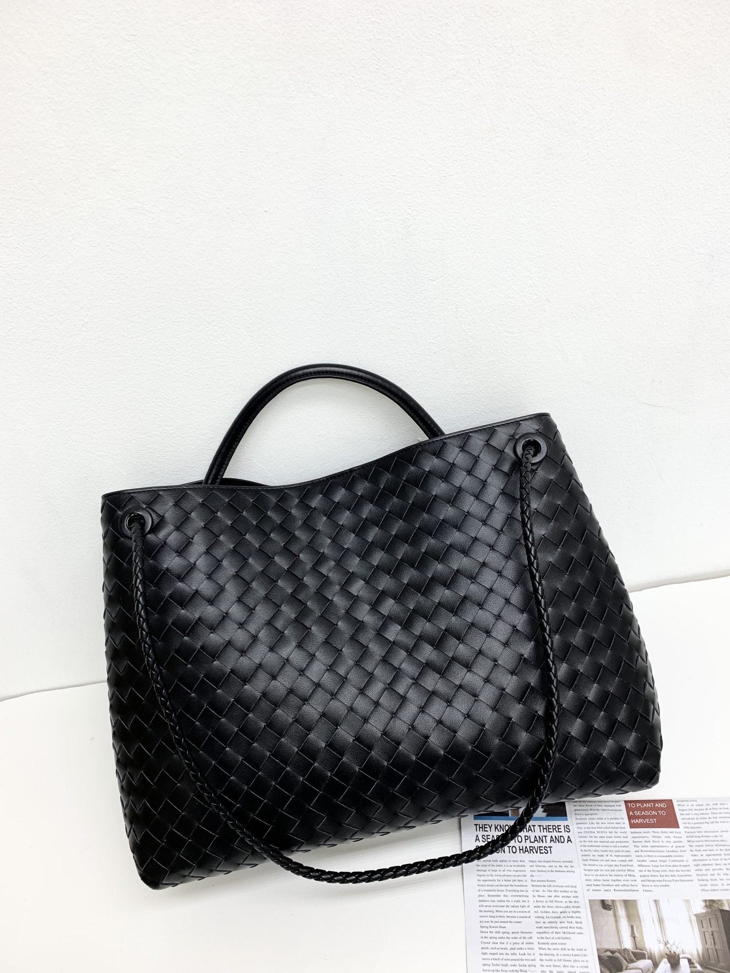 Cowhide Leather Knotted Intrecciato Shoulder Bag | Woven Handbag With Metal Buckle, Daily Fashion Designer Bag, Woven Shoulder Purse