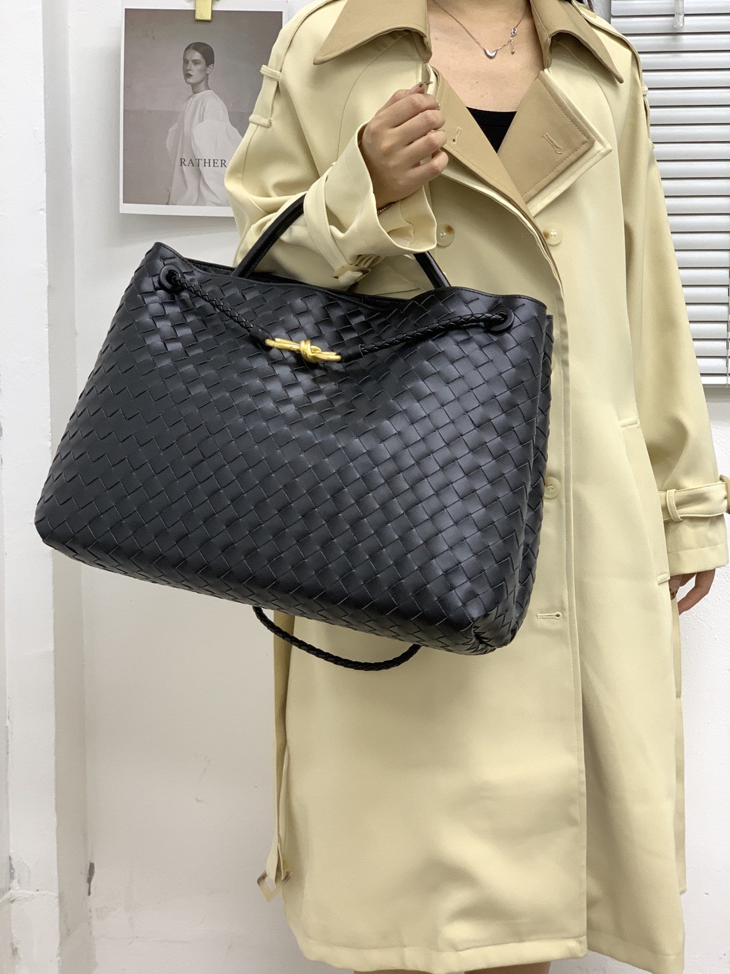 Cowhide Leather Knotted Intrecciato Shoulder Bag | Woven Handbag With Metal Buckle, Daily Fashion Designer Bag, Woven Shoulder Purse