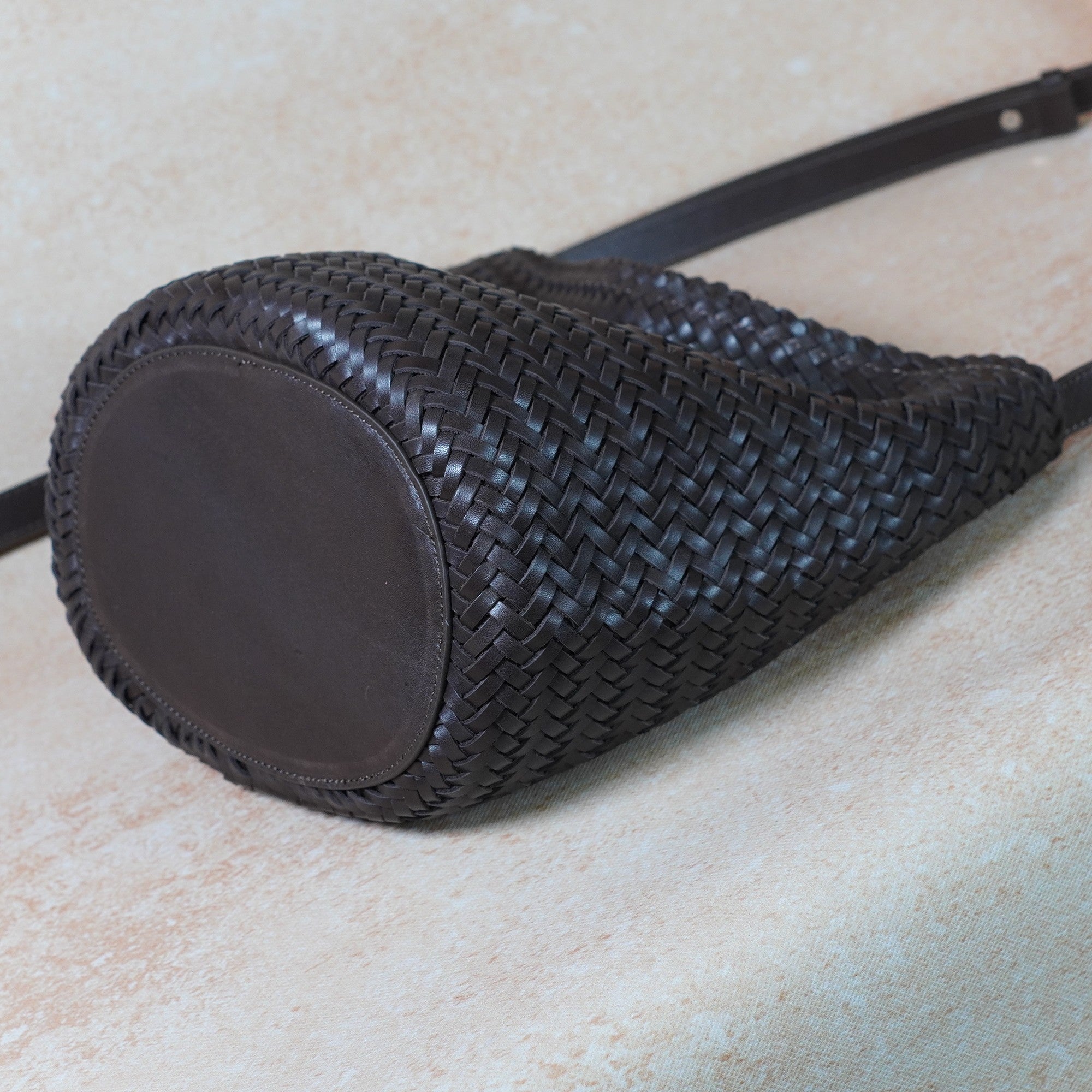 Handwoven Full-Grain Leather Bucket Bag | Stylish Shoulder Bag for Women | Leather Beach Bag