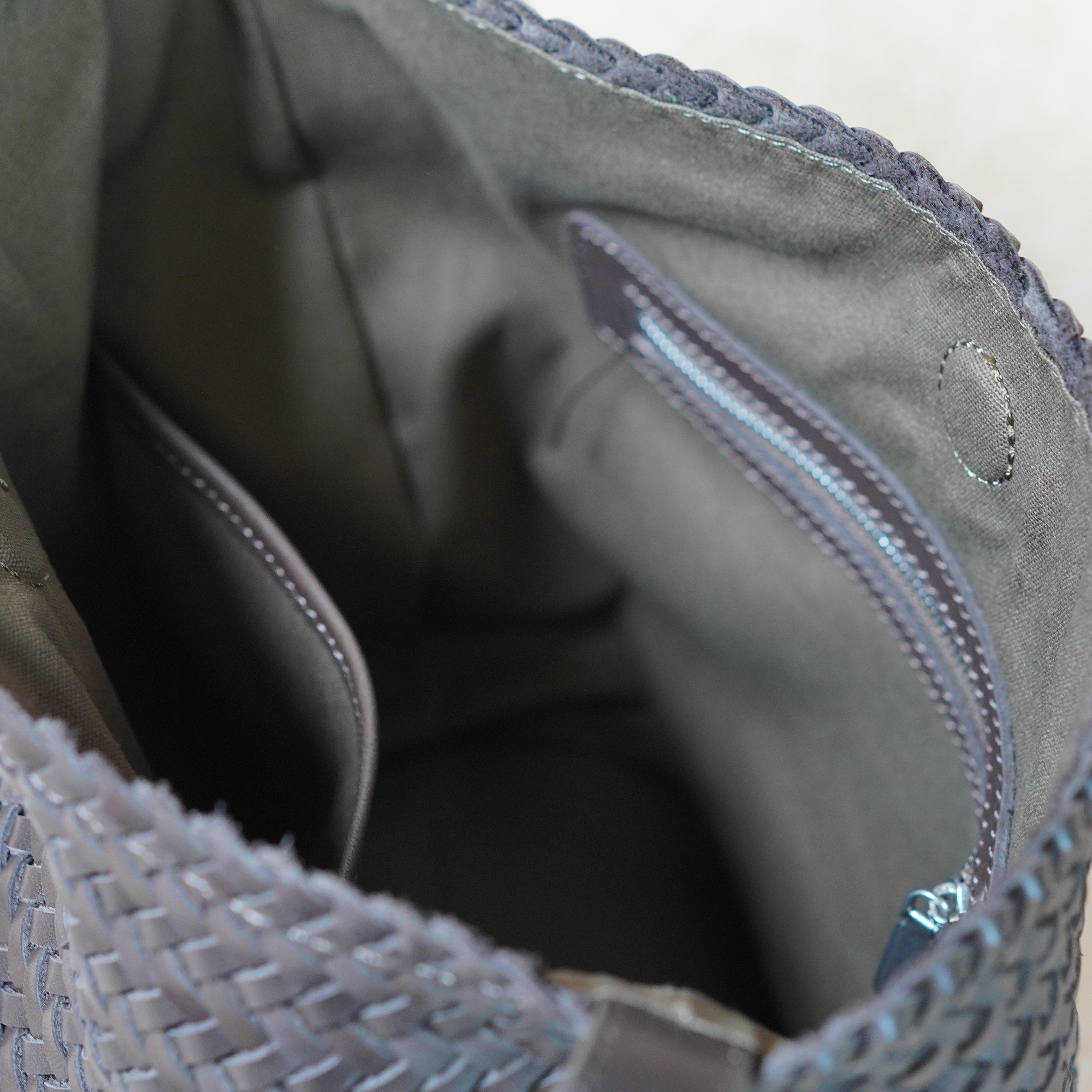 Handwoven Full-Grain Leather Bucket Bag | Stylish Shoulder Bag for Women | Leather Beach Bag