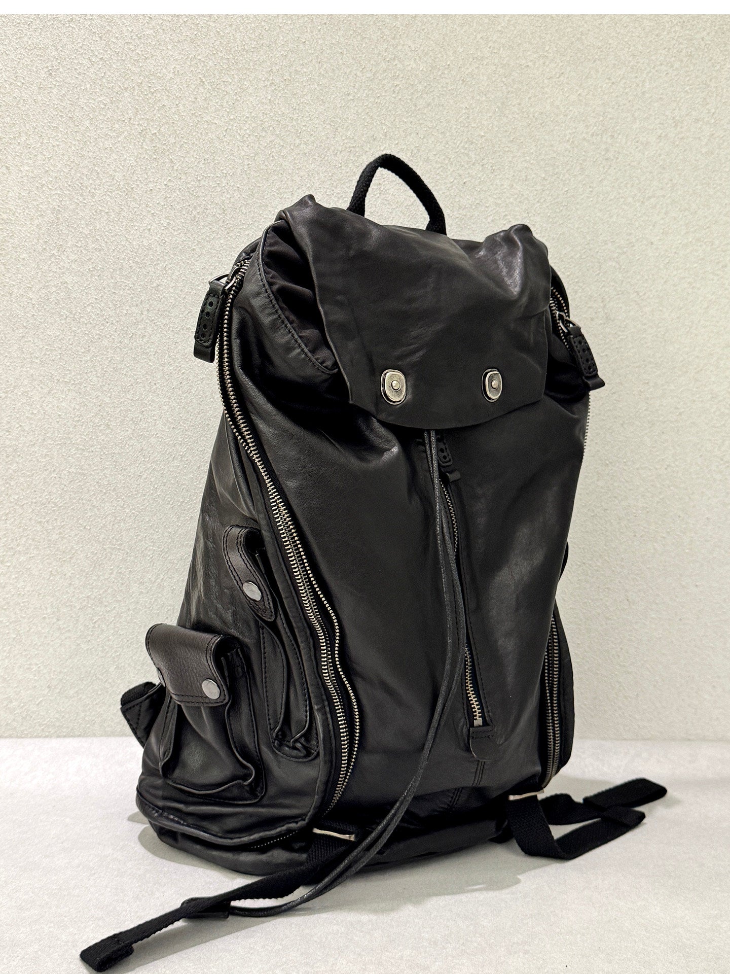 Distressed Vintage Leather Backpack | Unisex Full Grain Cowhide Rucksack | Multi-Zip Bag for Men and Women