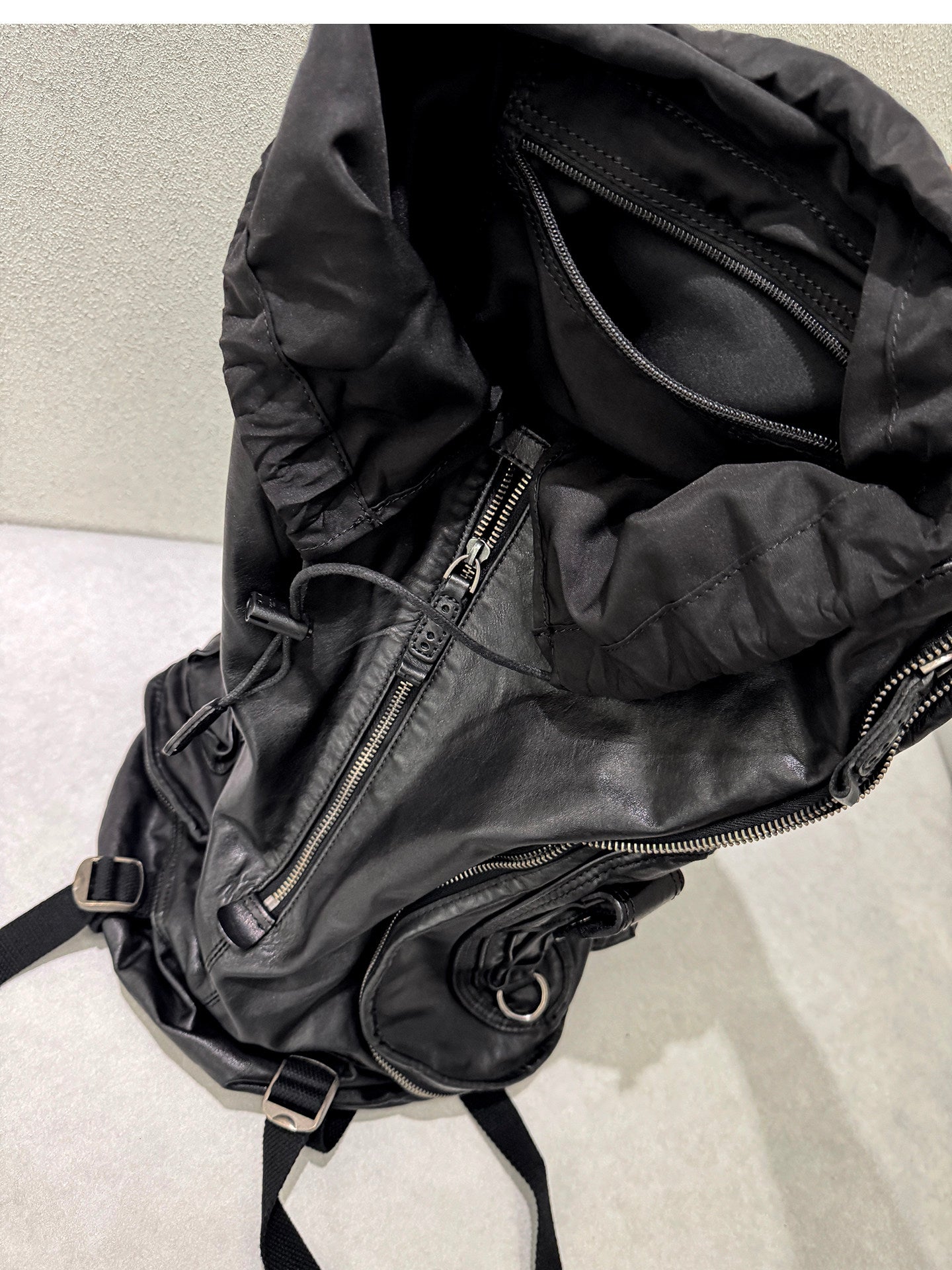 Distressed Vintage Leather Backpack | Unisex Full Grain Cowhide Rucksack | Multi-Zip Bag for Men and Women