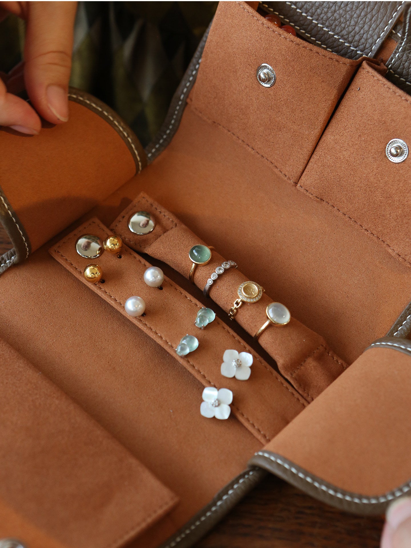 Handcrafted Full Grain Leather Jewellery Travel Organizer, Luxury Cowhide Jewellery Roll with Ring & Earring Holder, Portable Storage Case