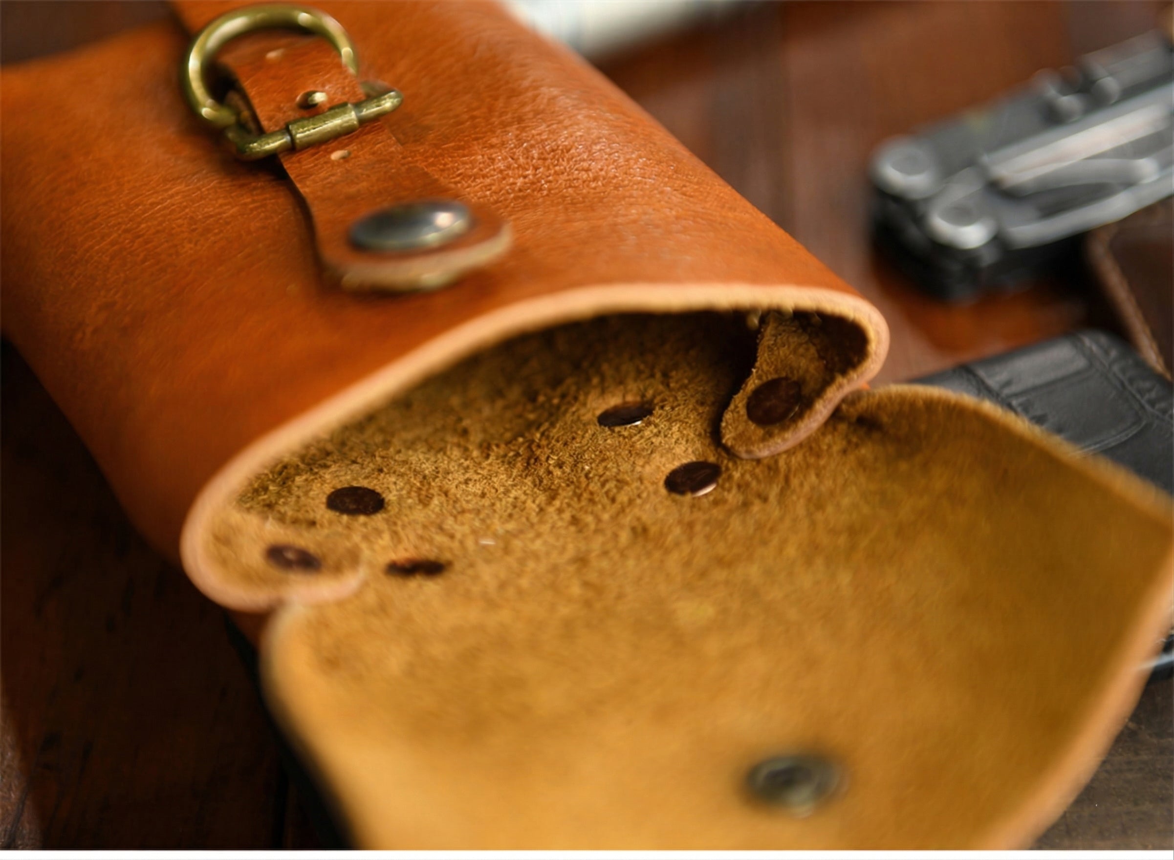 Handcrafted Full Grain Leather Belt Pouch | Cowhide Phone Holster | Outdoor EDC Waist Bag for Men