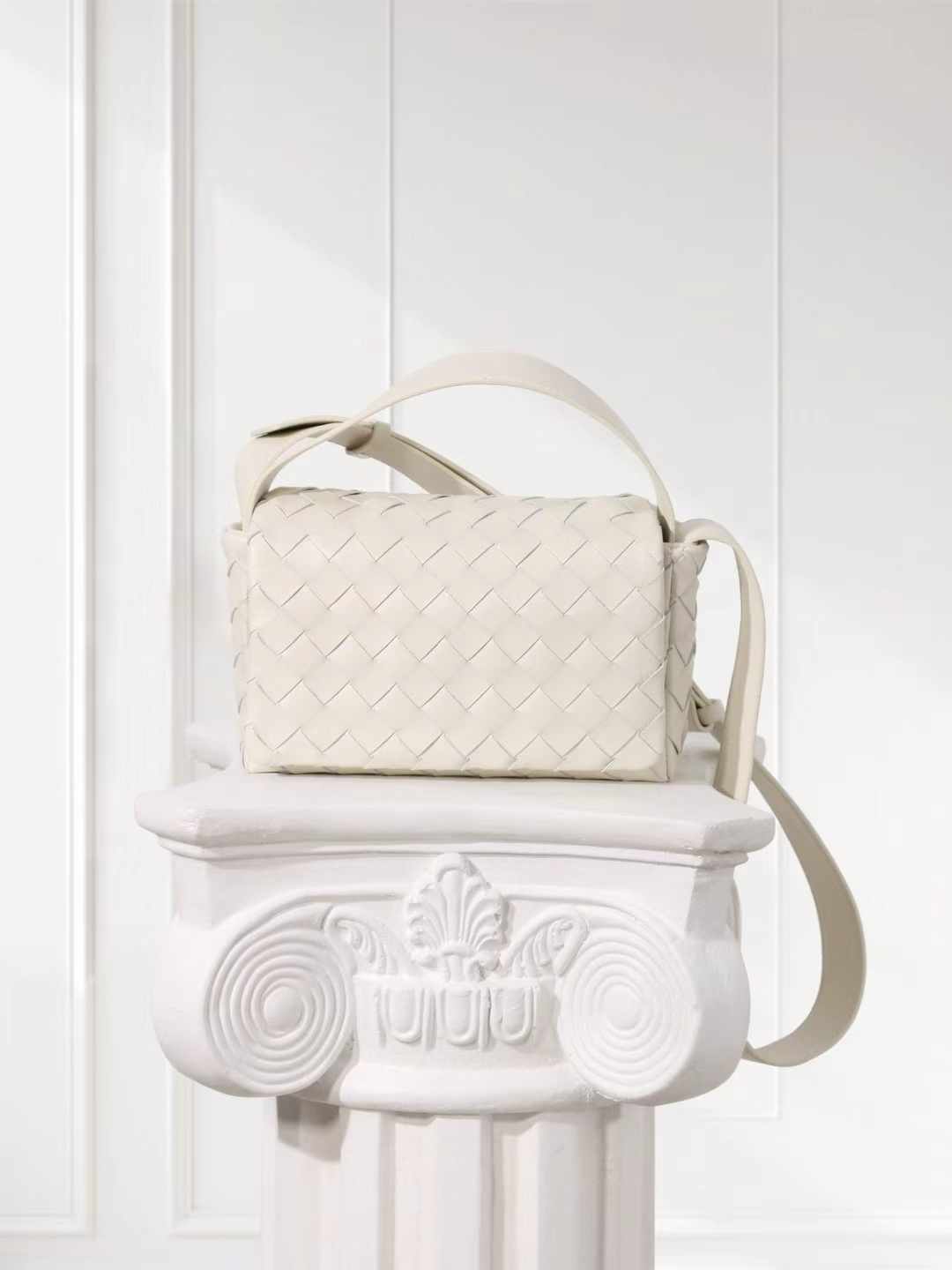 Handcrafted Intrecciato Mini Bag with Flap, Designer Weaven Calfskin Leather Crossbody & Top Handle Box Bag