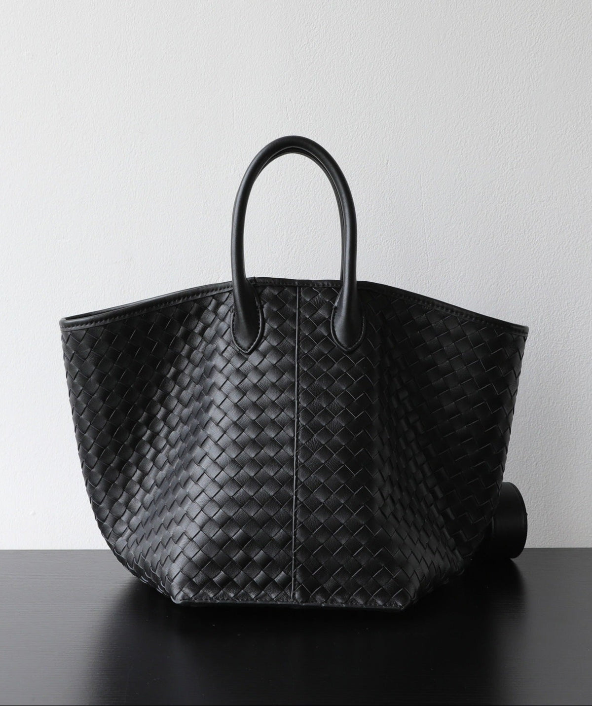 Handcrafted Top-Grain Sheepskin Woven Tote Bag | Women's Luxury Soft Lambskin Leather Bucket Shoulder Bag