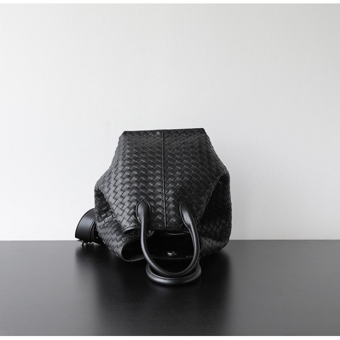 Handcrafted Top-Grain Sheepskin Woven Tote Bag | Women's Luxury Soft Lambskin Leather Bucket Shoulder Bag