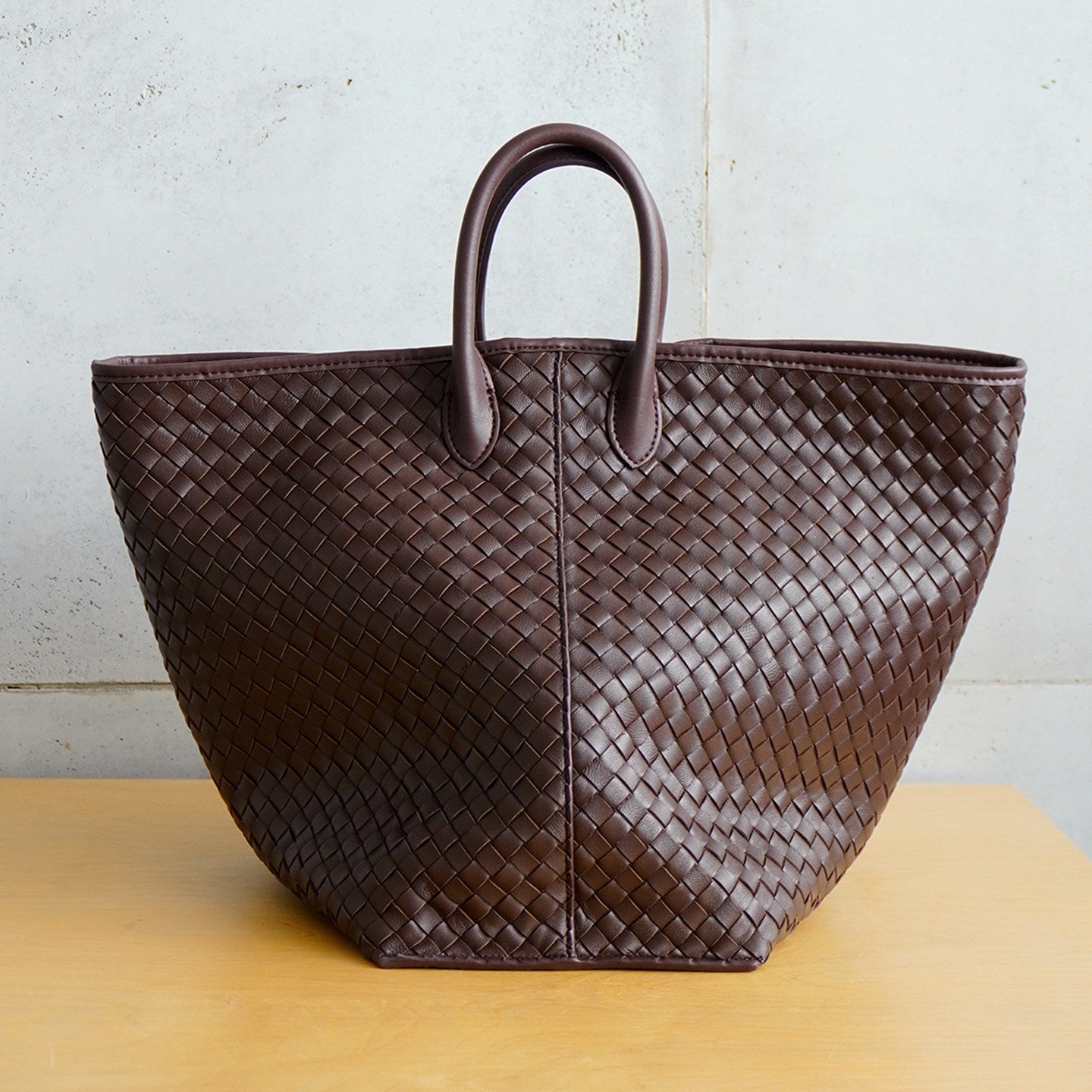 Handcrafted Top-Grain Sheepskin Woven Tote Bag | Women's Luxury Soft Lambskin Leather Bucket Shoulder Bag