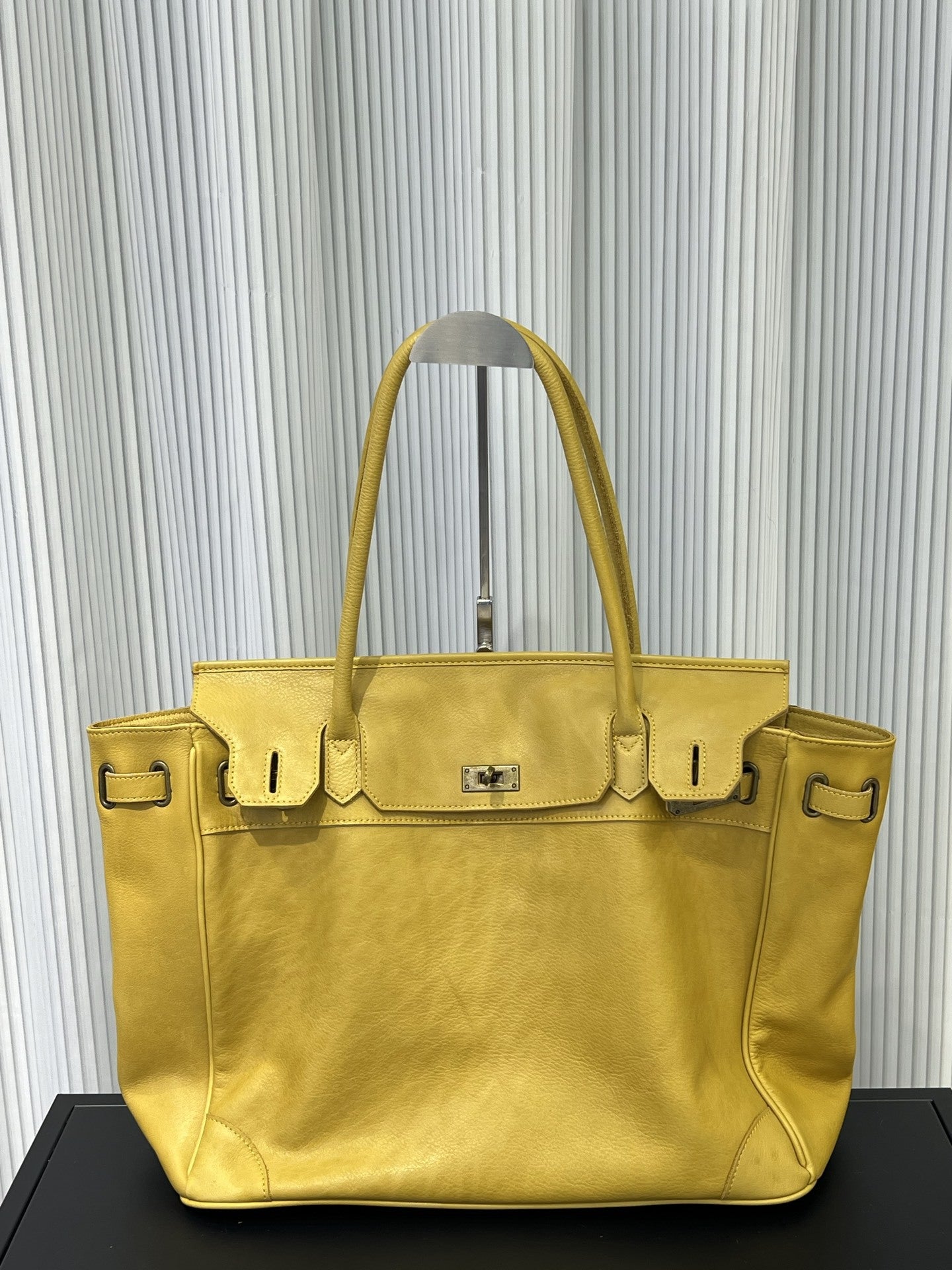 Handcrafted Water-Dyed Cowhide Leather Structured Tote Bag | Women's Vintage Old-Money Style Large Shoulder Bag