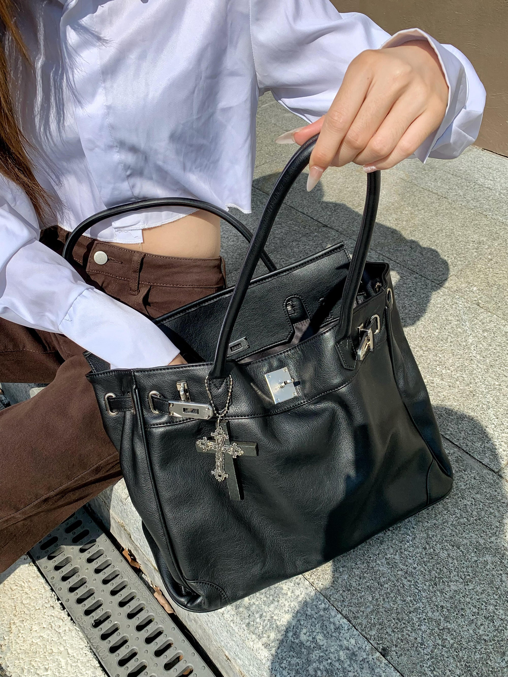 Handcrafted Water-Dyed Cowhide Leather Structured Tote Bag | Women's Vintage Old-Money Style Large Shoulder Bag