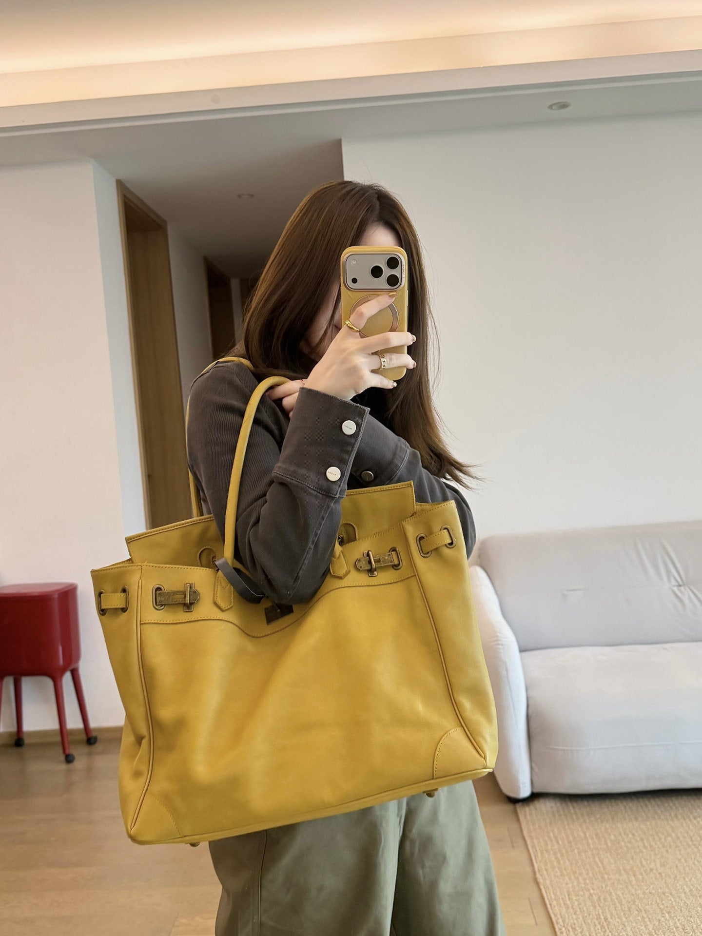 Handcrafted Water-Dyed Cowhide Leather Structured Tote Bag | Women's Vintage Old-Money Style Large Shoulder Bag