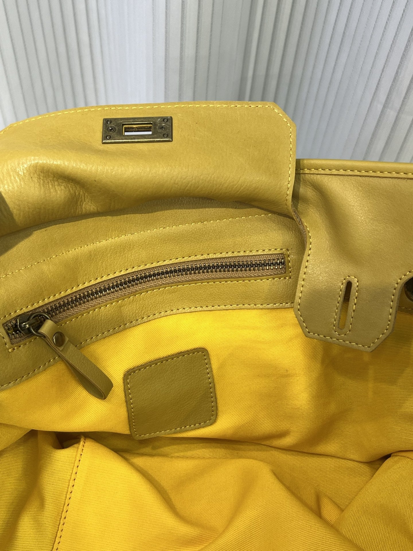 Handcrafted Water-Dyed Cowhide Leather Structured Tote Bag | Women's Vintage Old-Money Style Large Shoulder Bag