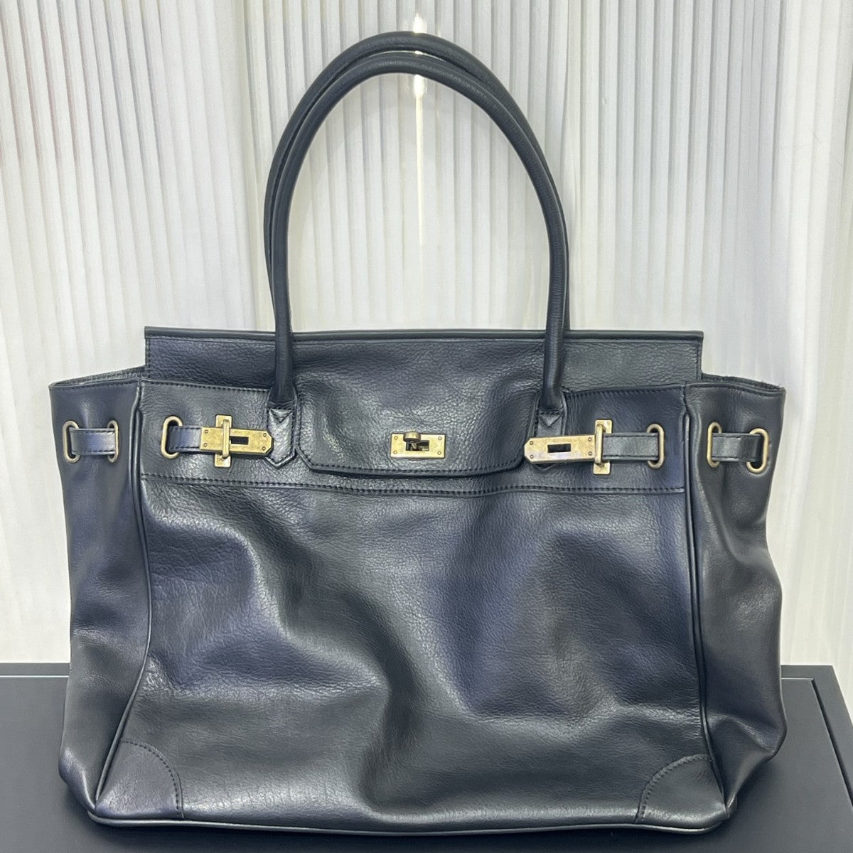 Handcrafted Water-Dyed Cowhide Leather Structured Tote Bag | Women's Vintage Old-Money Style Large Shoulder Bag