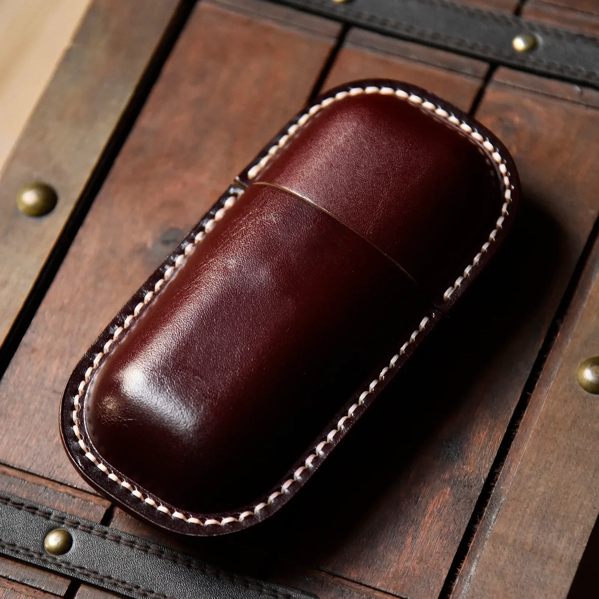Handmade Leather Glasses Pouch, Cool Eyeglass Cases With Belt Clip, Vintage Hard Eyeglass Cases for Women & Men