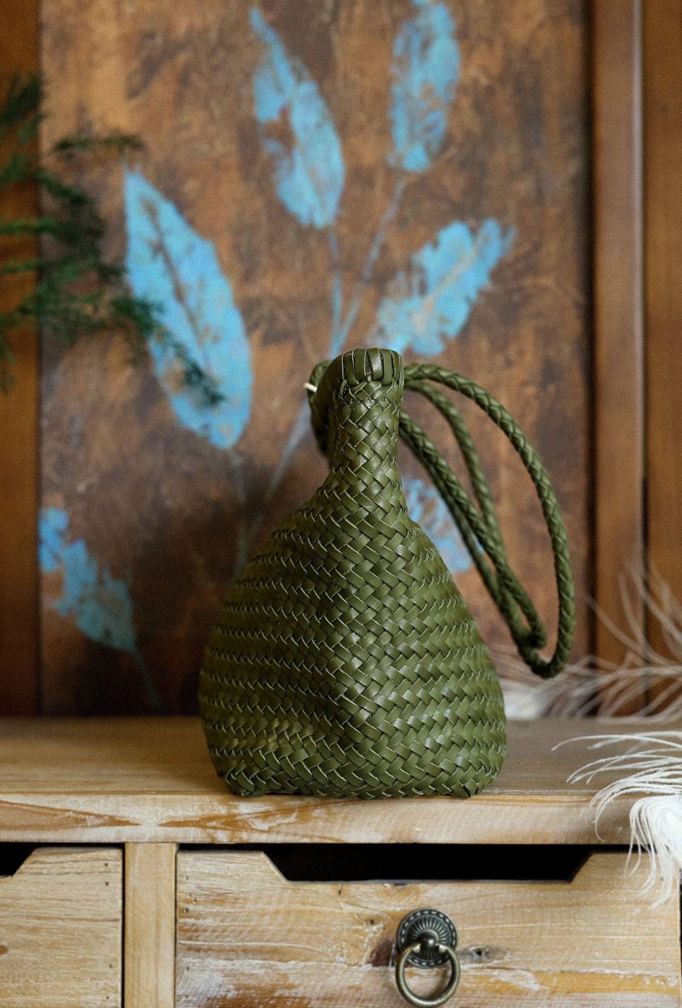 Handwoven Basket Tote Bag | Vegetable-Tanned Italian Cowhide Hand-Carry Bag | Minimalist Summer Commuter Style