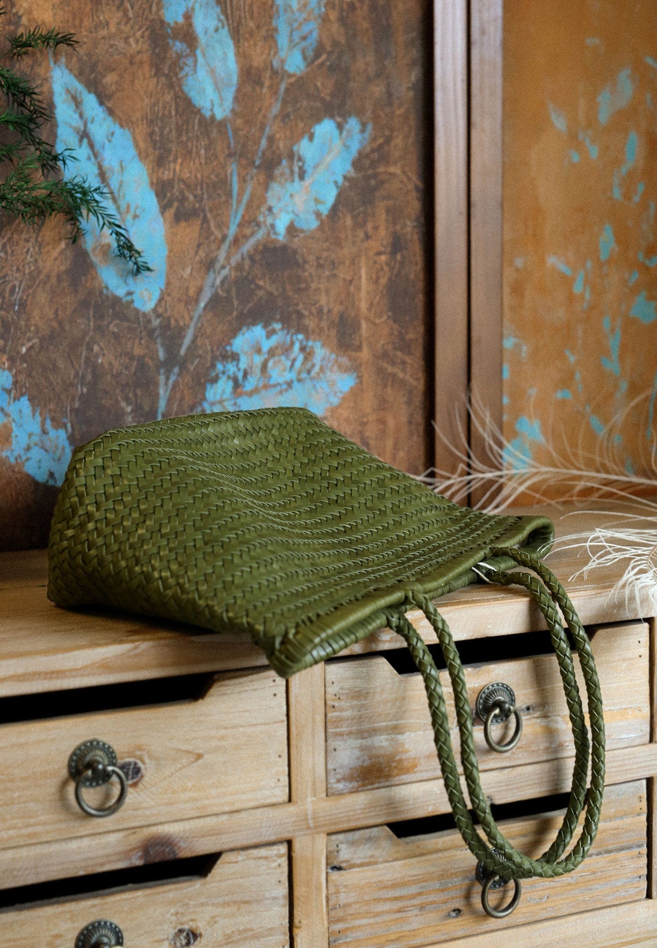 Handwoven Basket Tote Bag | Vegetable-Tanned Italian Cowhide Hand-Carry Bag | Minimalist Summer Commuter Style