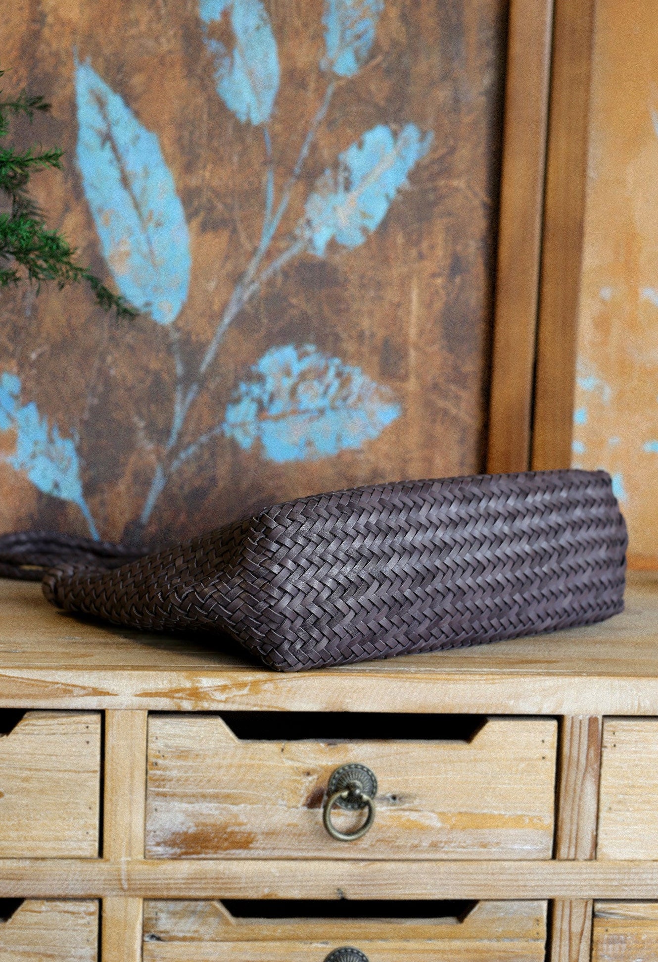 Handwoven Basket Tote Bag | Vegetable-Tanned Italian Cowhide Hand-Carry Bag | Minimalist Summer Commuter Style